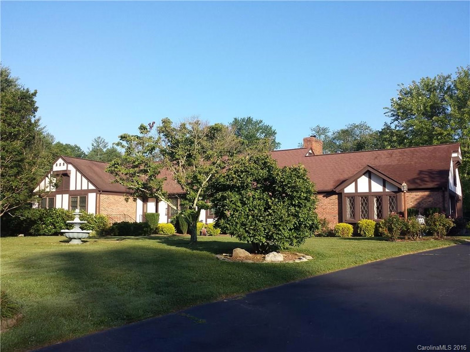 Property image 1 at 207 Lichen Lane, Hendersonville, NC 28791