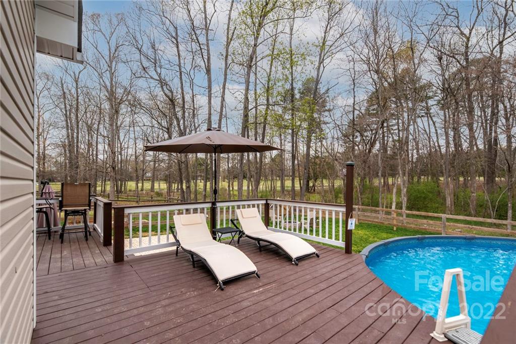 Property image 3 of 4432 Derbyshire Lane in Buckingham, Matthews, NC 28104