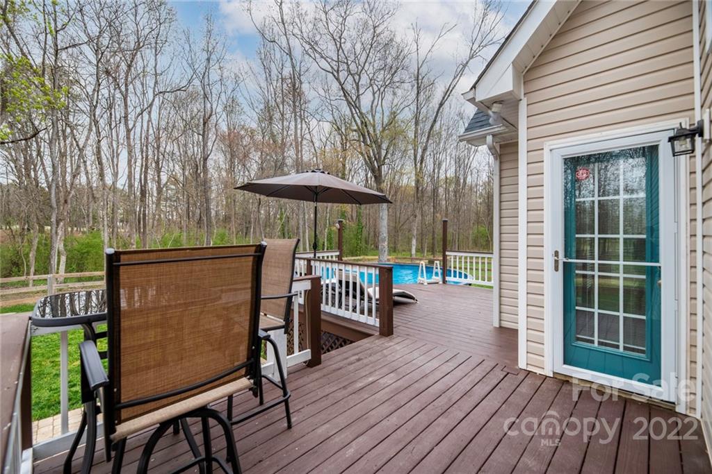Property image 5 of 4432 Derbyshire Lane in Buckingham, Matthews, NC 28104