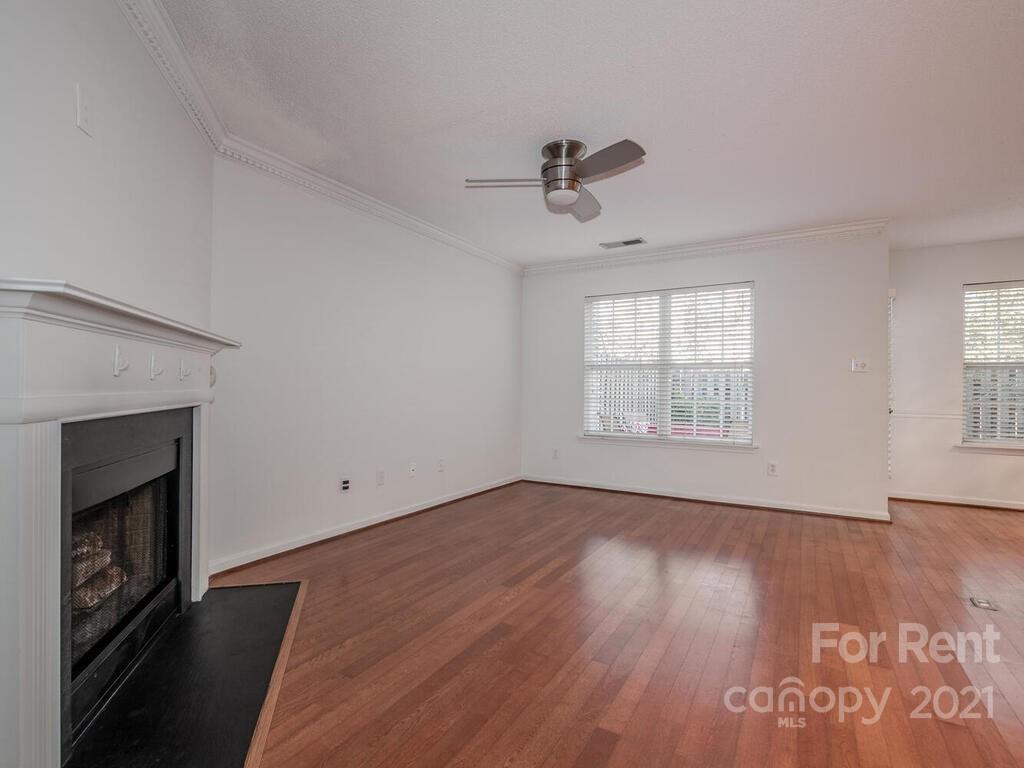 Property image 4 of 8918 Scotch Heather Way in Southgate Commons, Charlotte, NC 28277