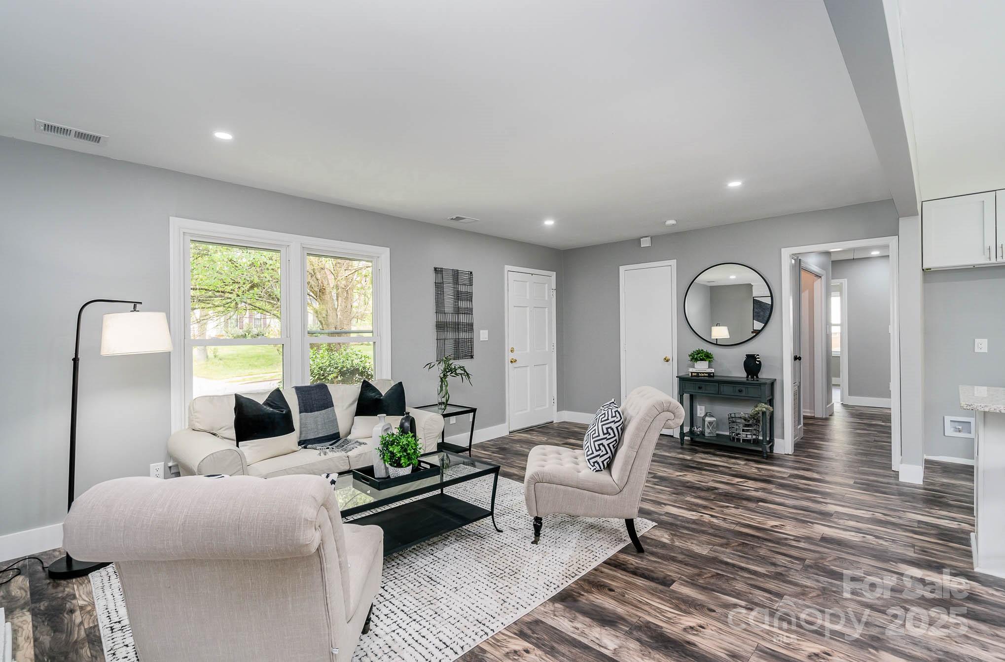 Property image 5 of 9229 Shackleford Terrace in Timber Creek, Charlotte, NC 28227
