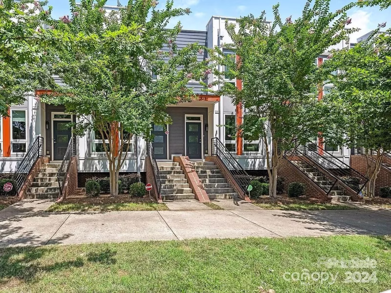 2848 Youngblood Street