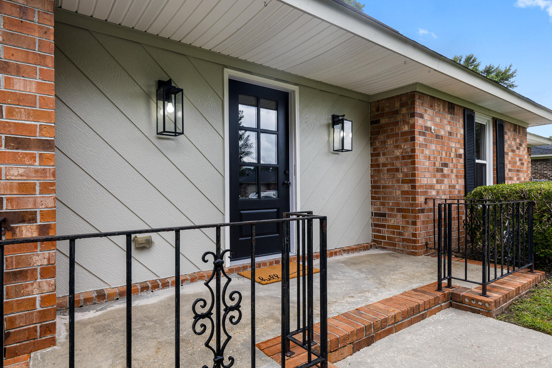 Property image 3 of 1207 Hampton Drive in Sangaree, Summerville, SC 29486
