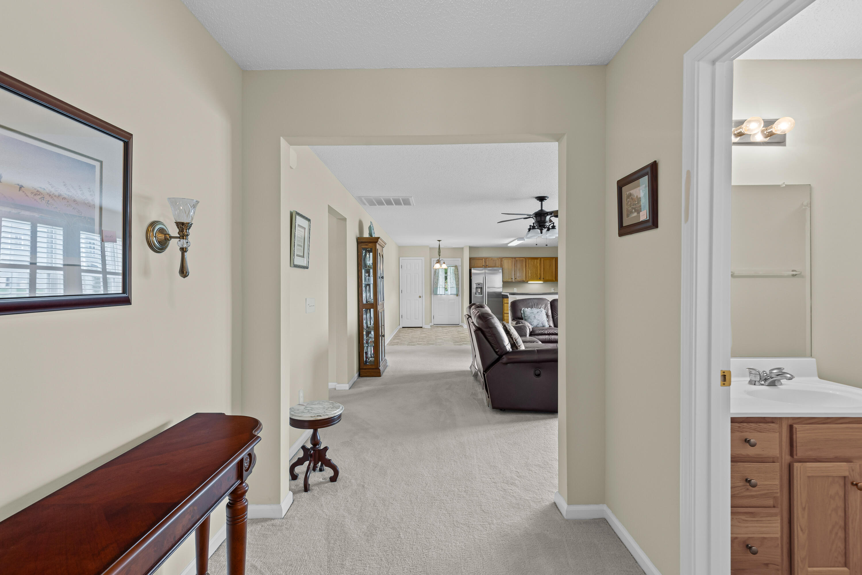 Property image 4 of 1090 Moss Grove Drive in Moss Grove Plantation, Moncks Corner, SC 29461