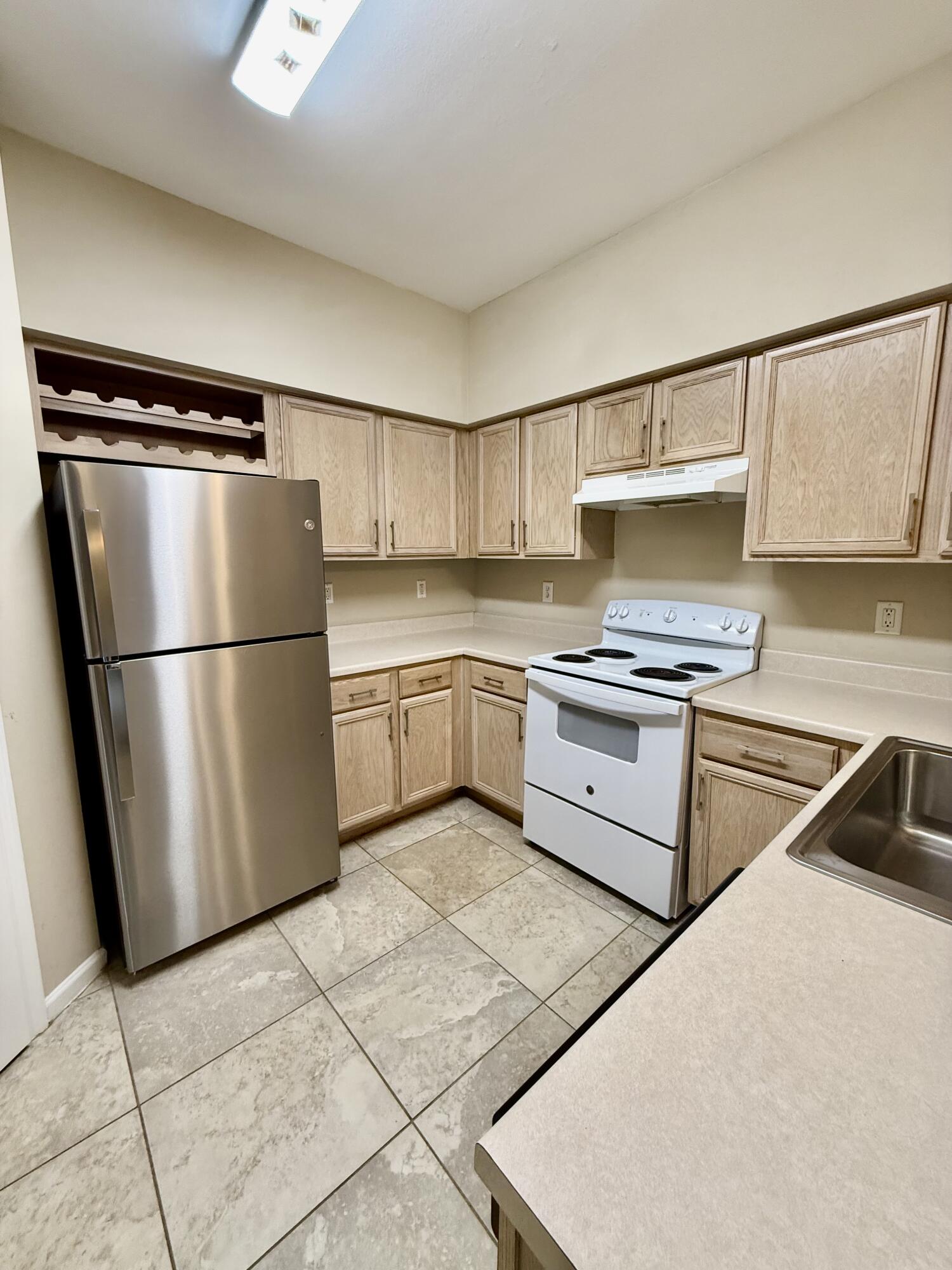 Property image 5 of 700 Daniel Ellis Drive 14104 in The Peninsula Condominiums, Charleston, SC 29412