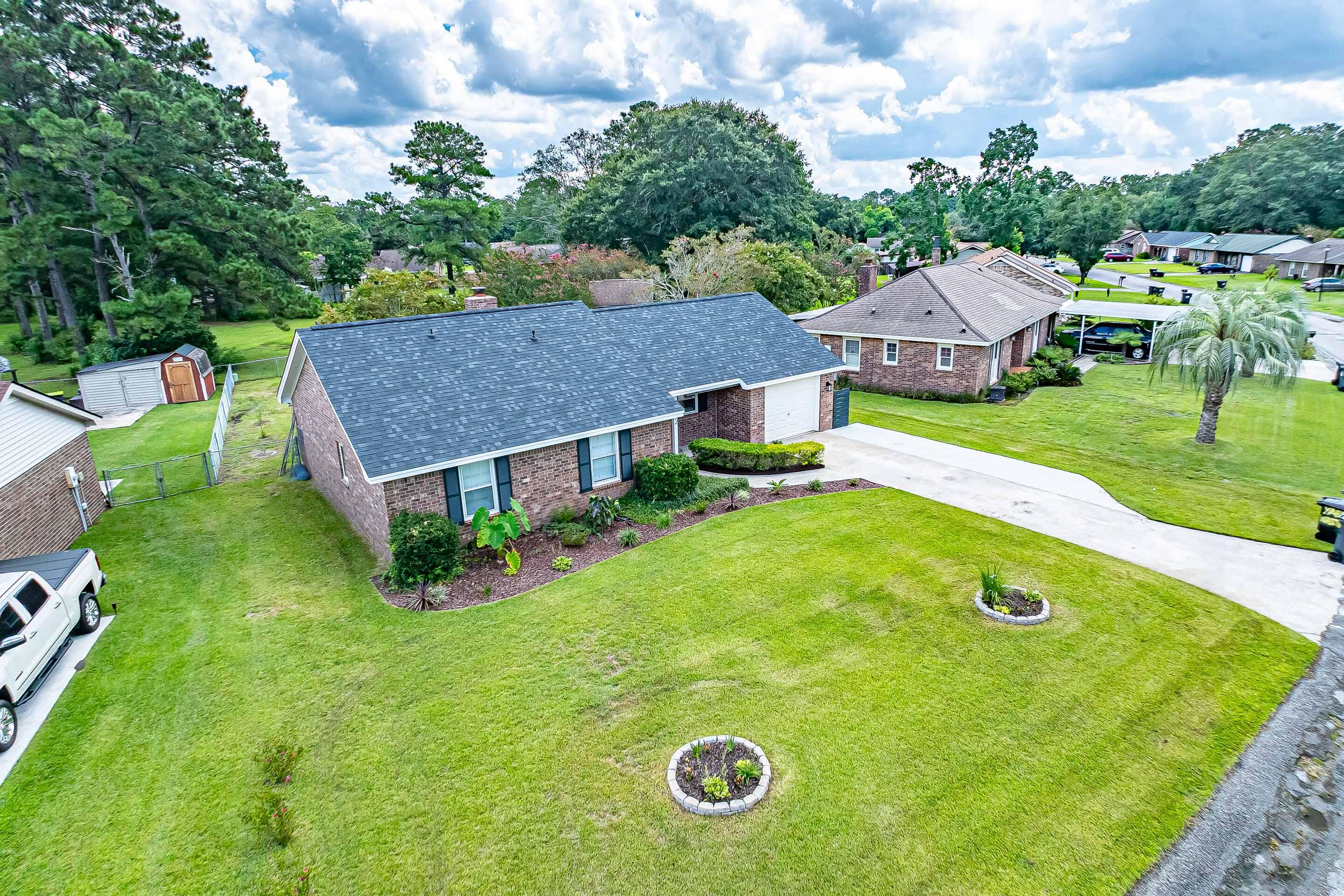 Property image 5 of 132 Marion Road in Sangaree, Summerville, SC 29483