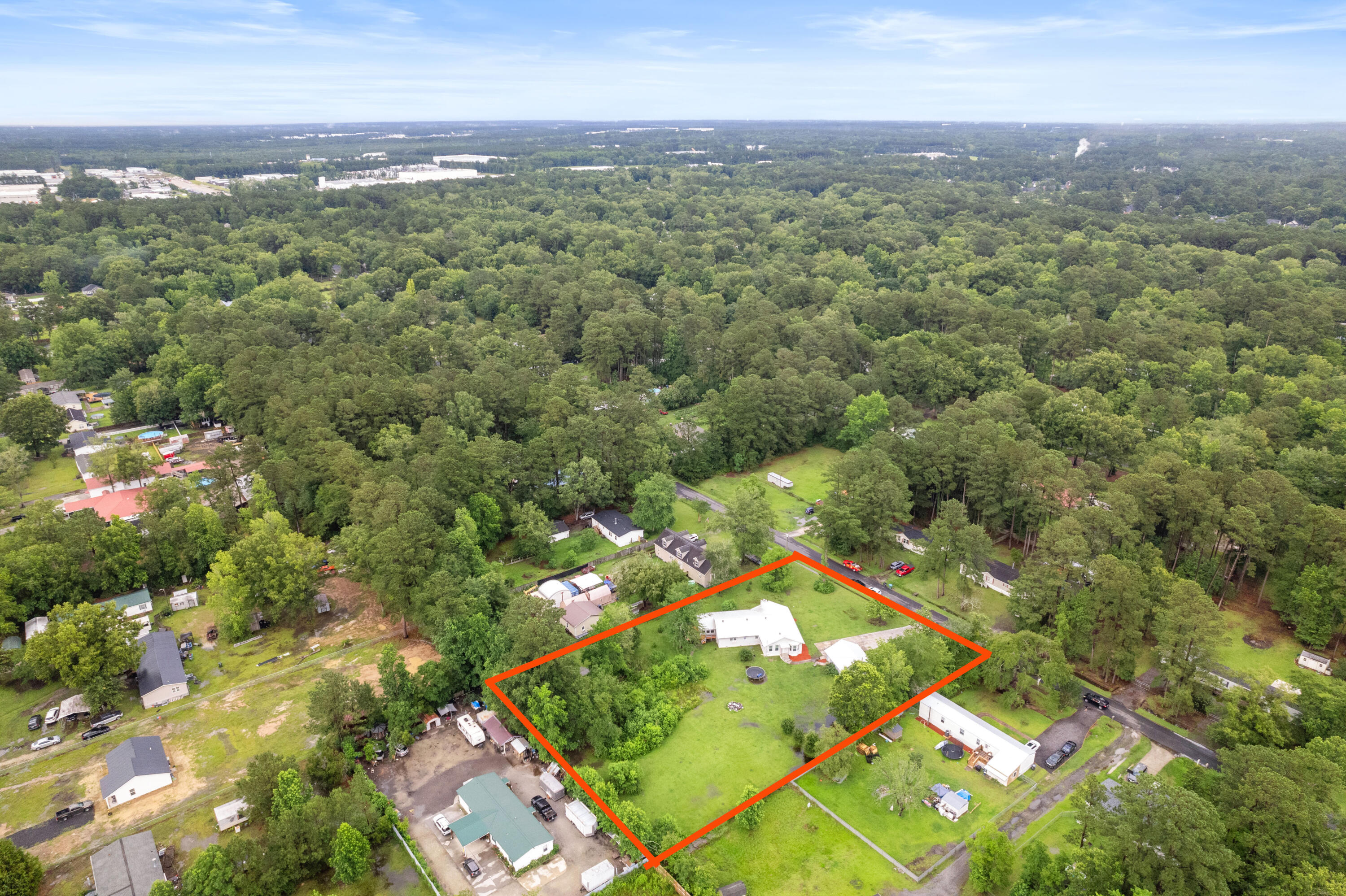 Property image 4 of 245 Lake Drive in Pinehill Acres, Summerville, SC 29483
