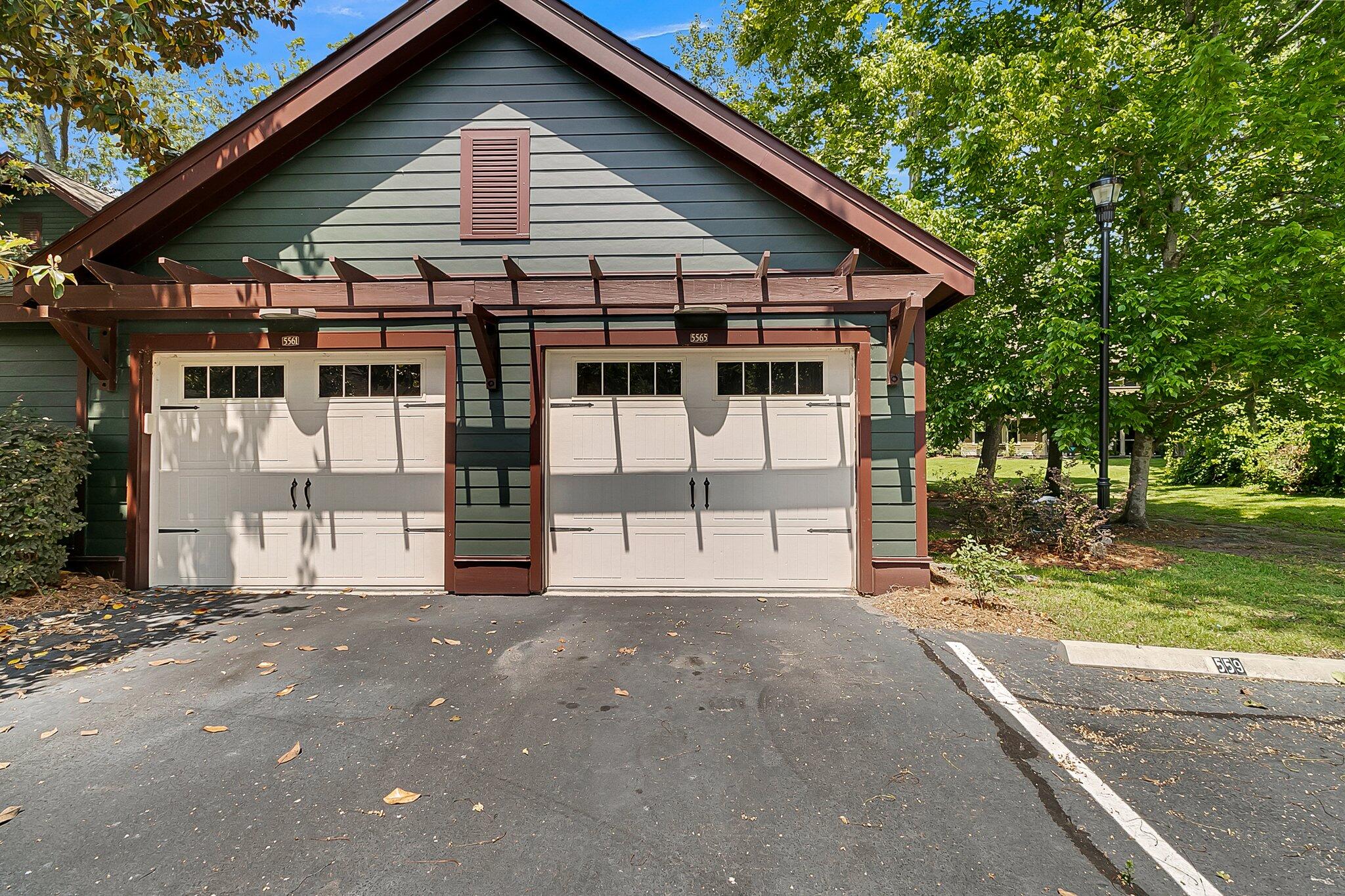 Property image 3 of 5565 Colonial Chatsworth Cir in Summers Bend on the Ashley, North Charleston, SC 29418