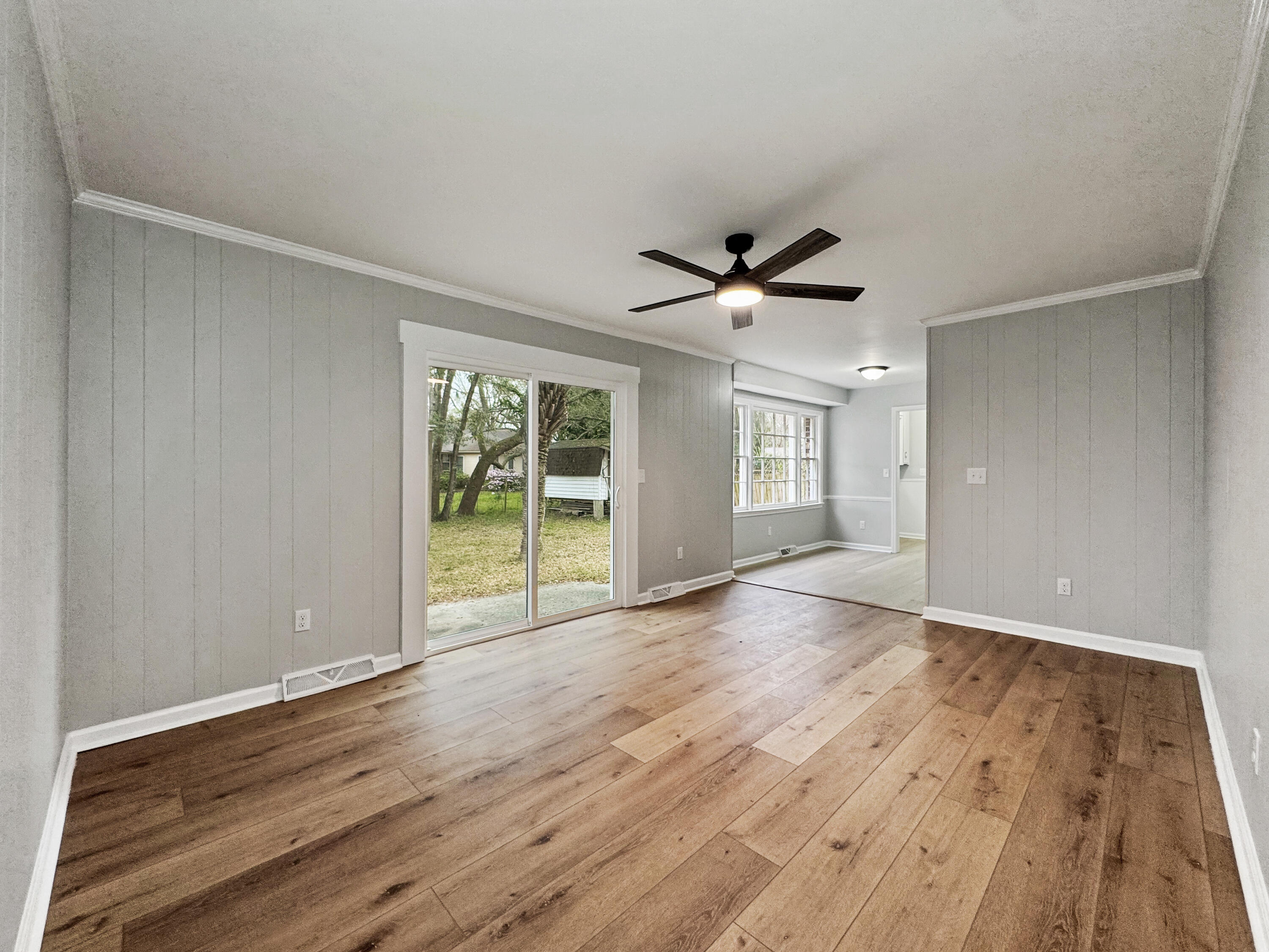 Property image 3 of 4343 Helene Drive in Evanston Estates, North Charleston, SC 29418