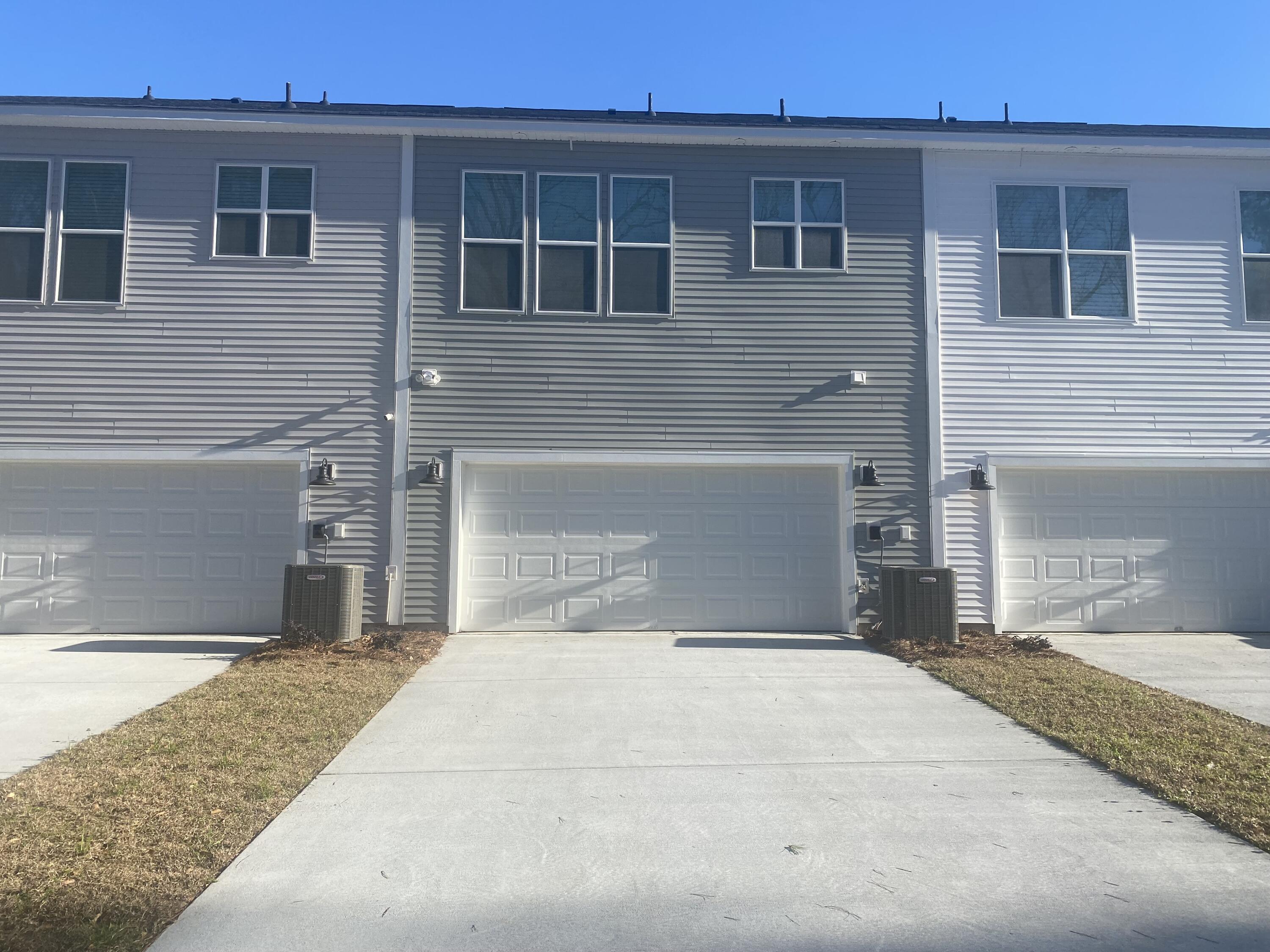 Property image 2 of 143 Brown Swiss Circle in Six Oaks, Summerville, SC 29483
