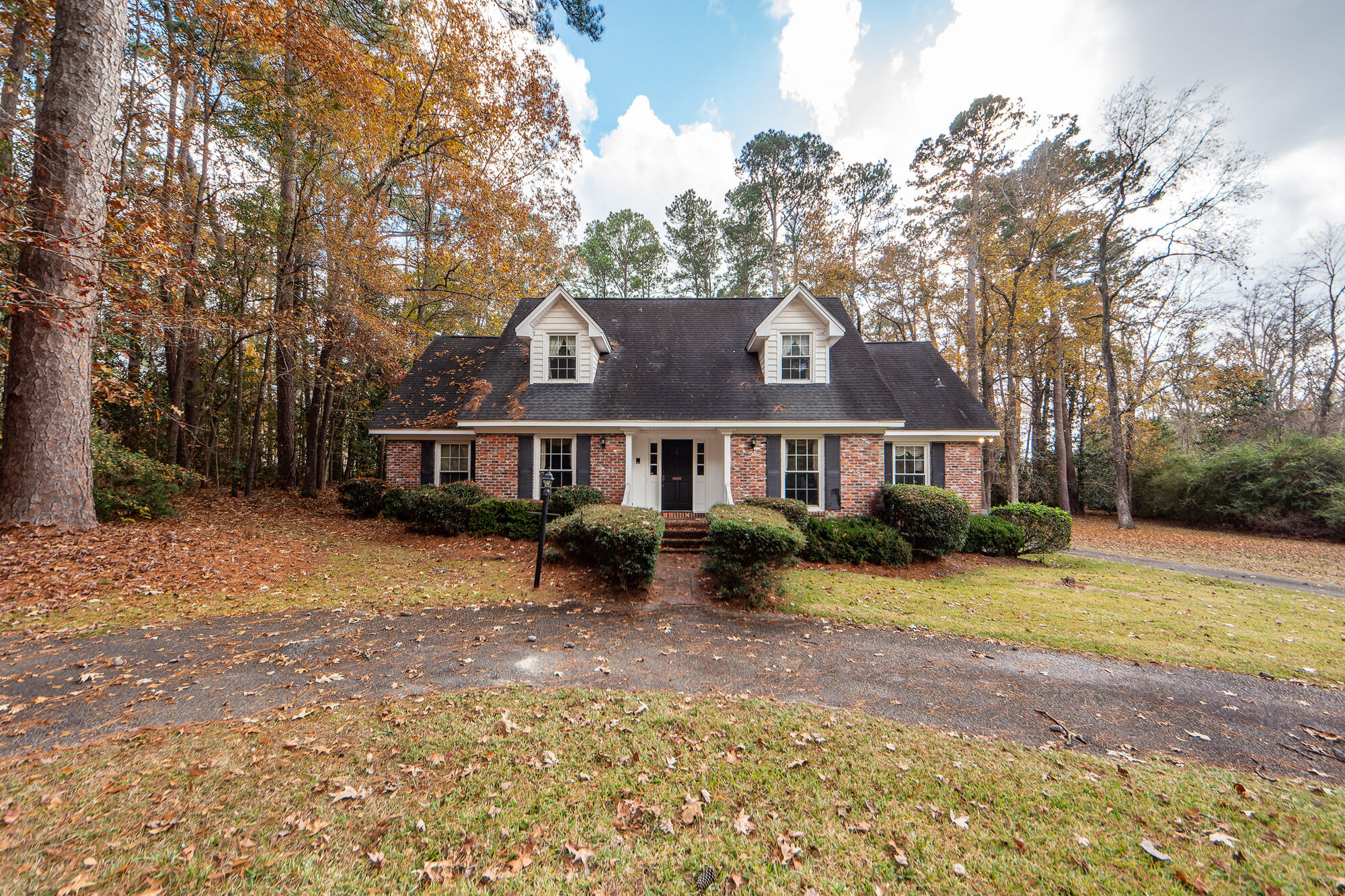 Property image 2 of 108 Fairway Drive in Country Club Estates, Summerville, SC 29483