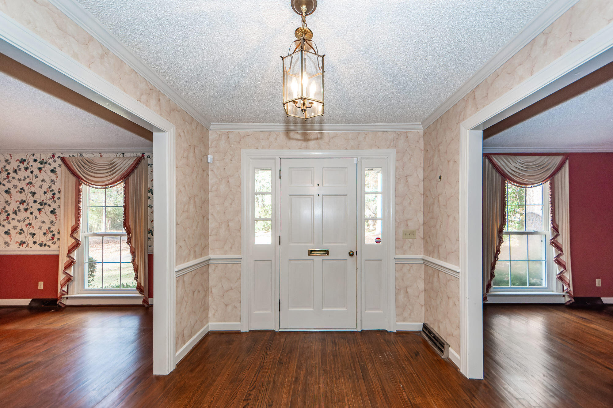 Property image 3 of 108 Fairway Drive in Country Club Estates, Summerville, SC 29483