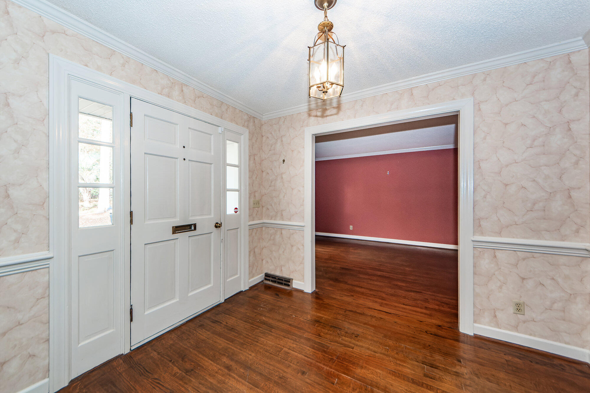 Property image 4 of 108 Fairway Drive in Country Club Estates, Summerville, SC 29483