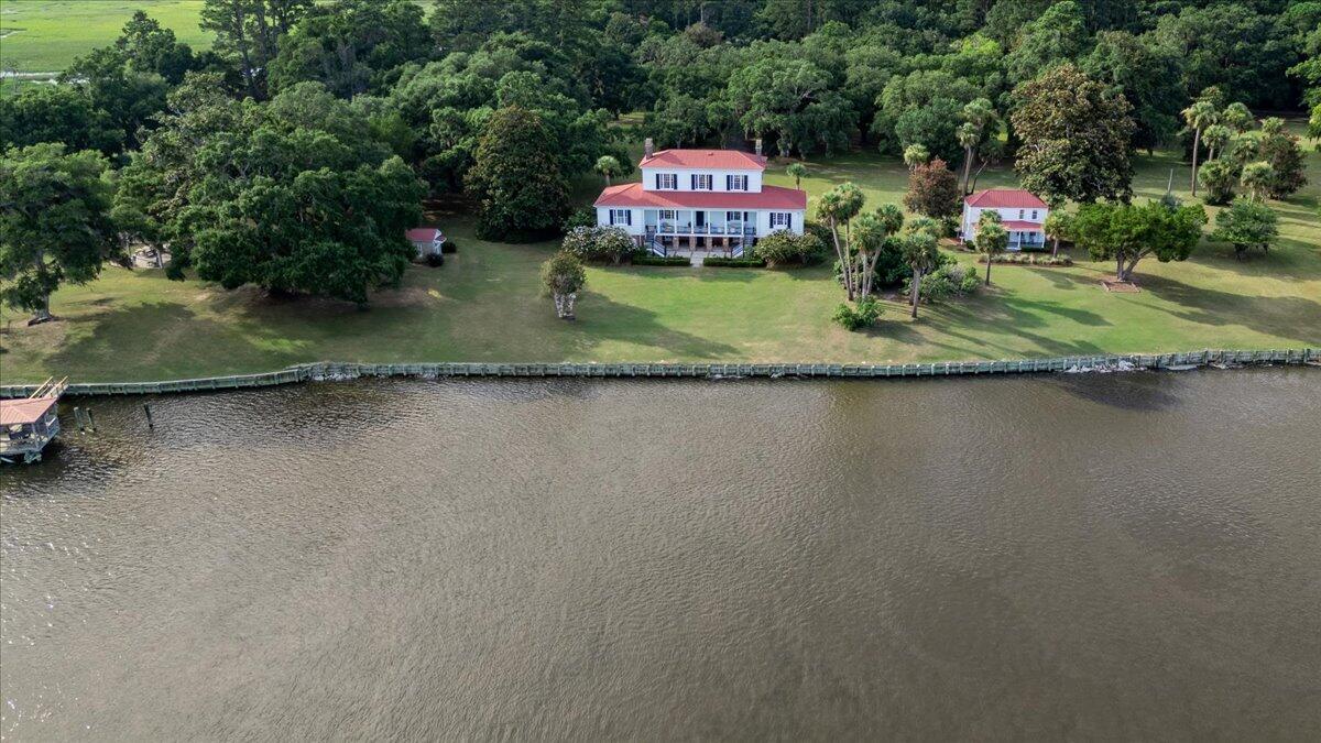 Property image 2 of 8488 Middleton Point Lane in Middleton Plantation, Edisto Island, SC 29438