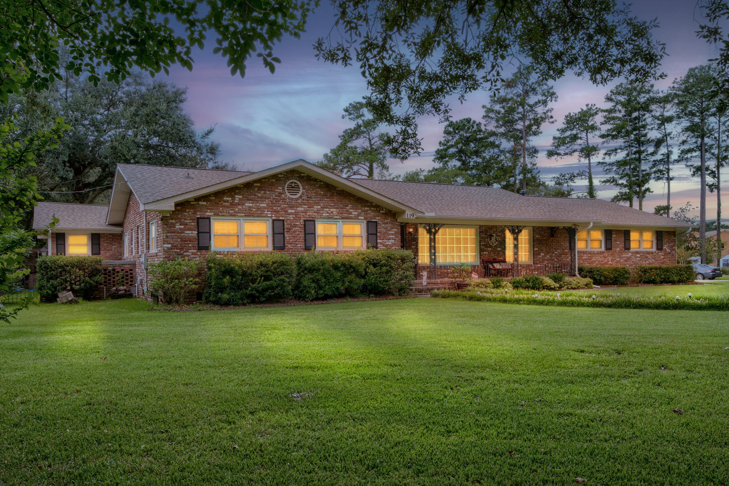 Property image 2 of 119 The Oaks Avenue in Oaks Estates, Goose Creek, SC 29445