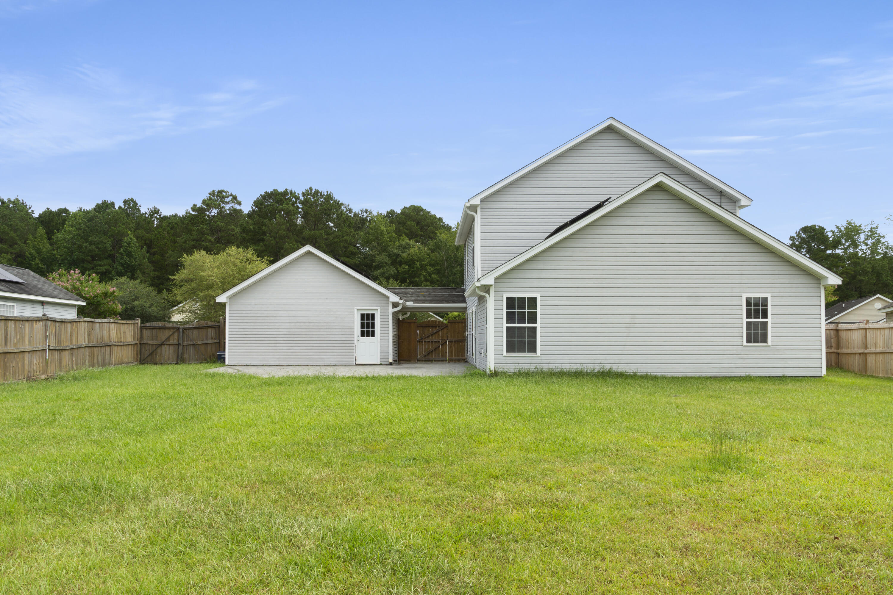 Property image 5 of 304 Coosawatchie Street in Lakes of Summerville, Summerville, SC 29485