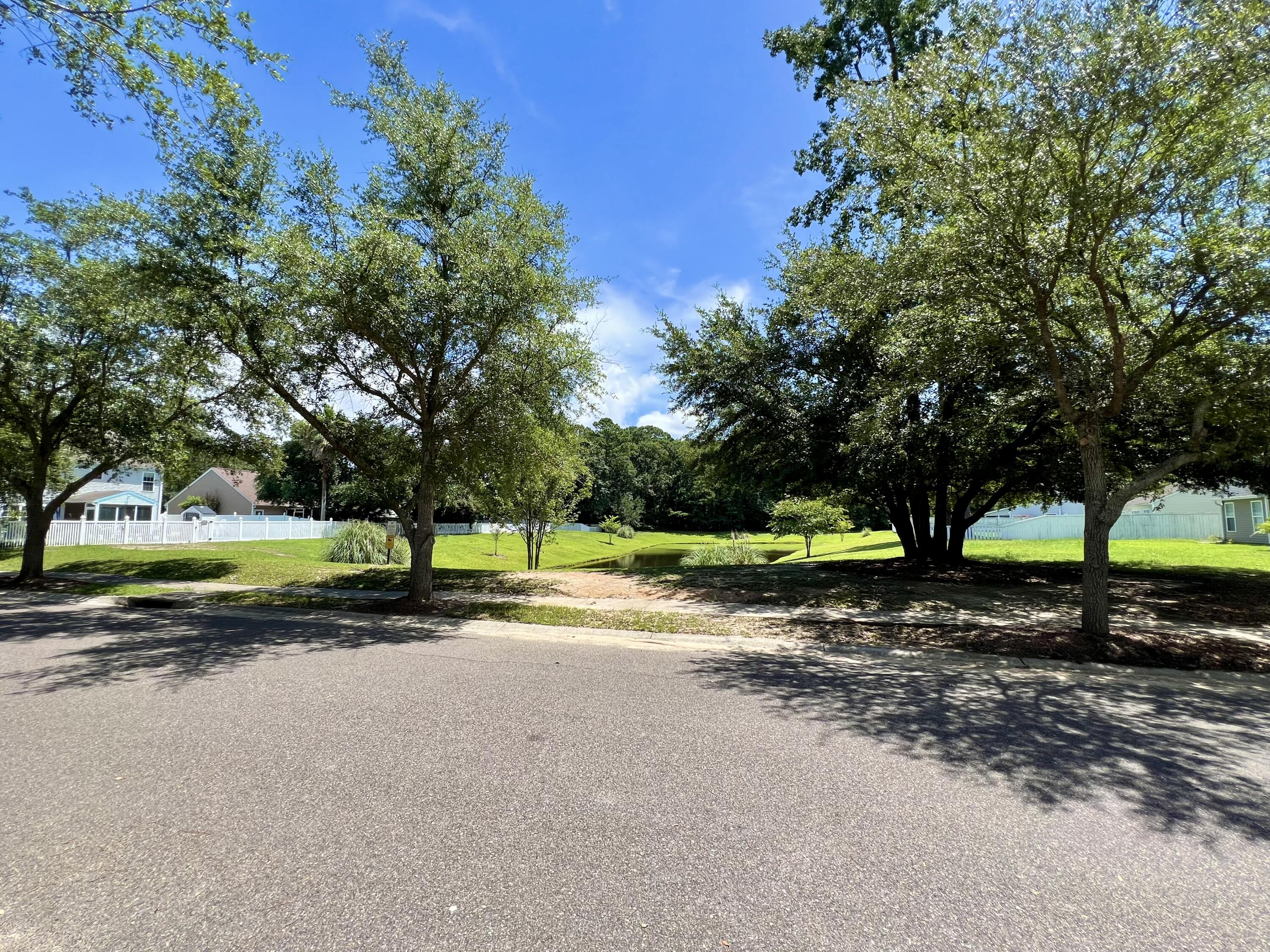 Property image 5 of 9032 Pickett Fence Lane in Wescott Plantation, Summerville, SC 29485