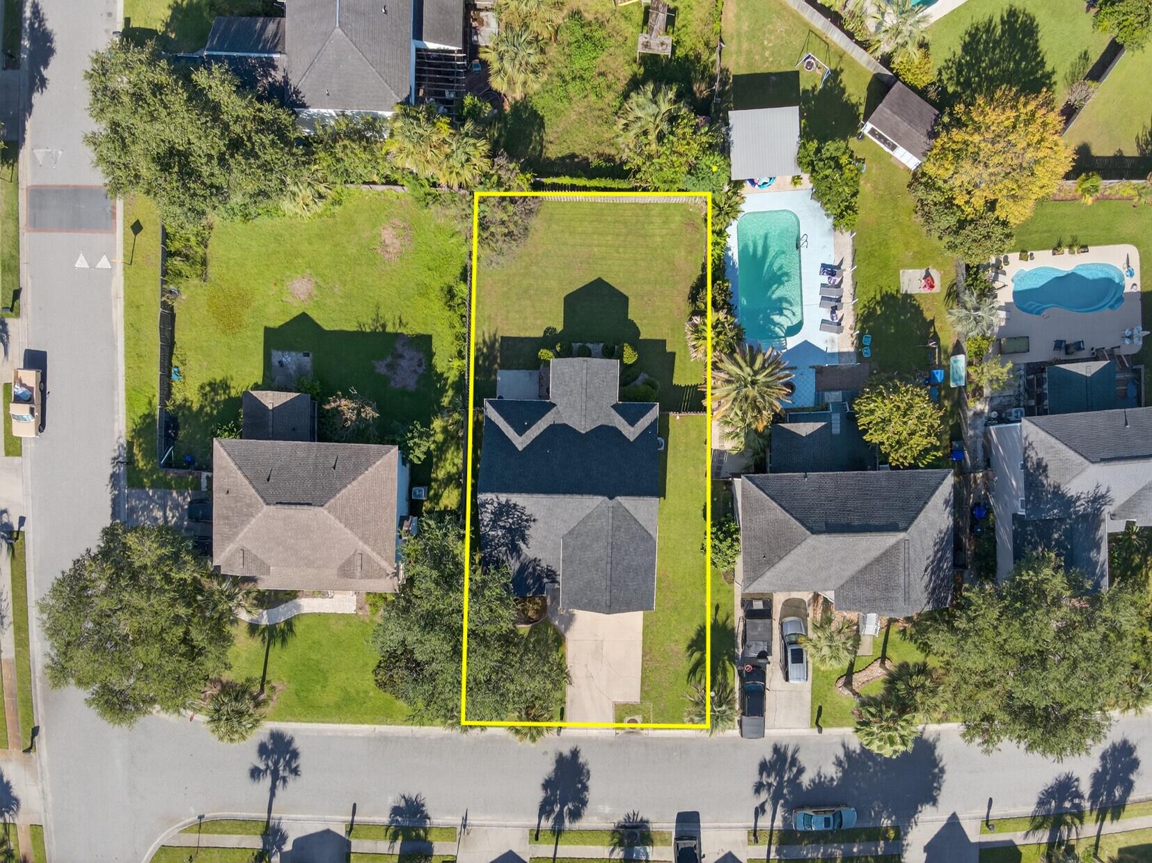 Property image 4 of 1714 Lotus Lane in Ocean Neighbors, Charleston, SC 29412