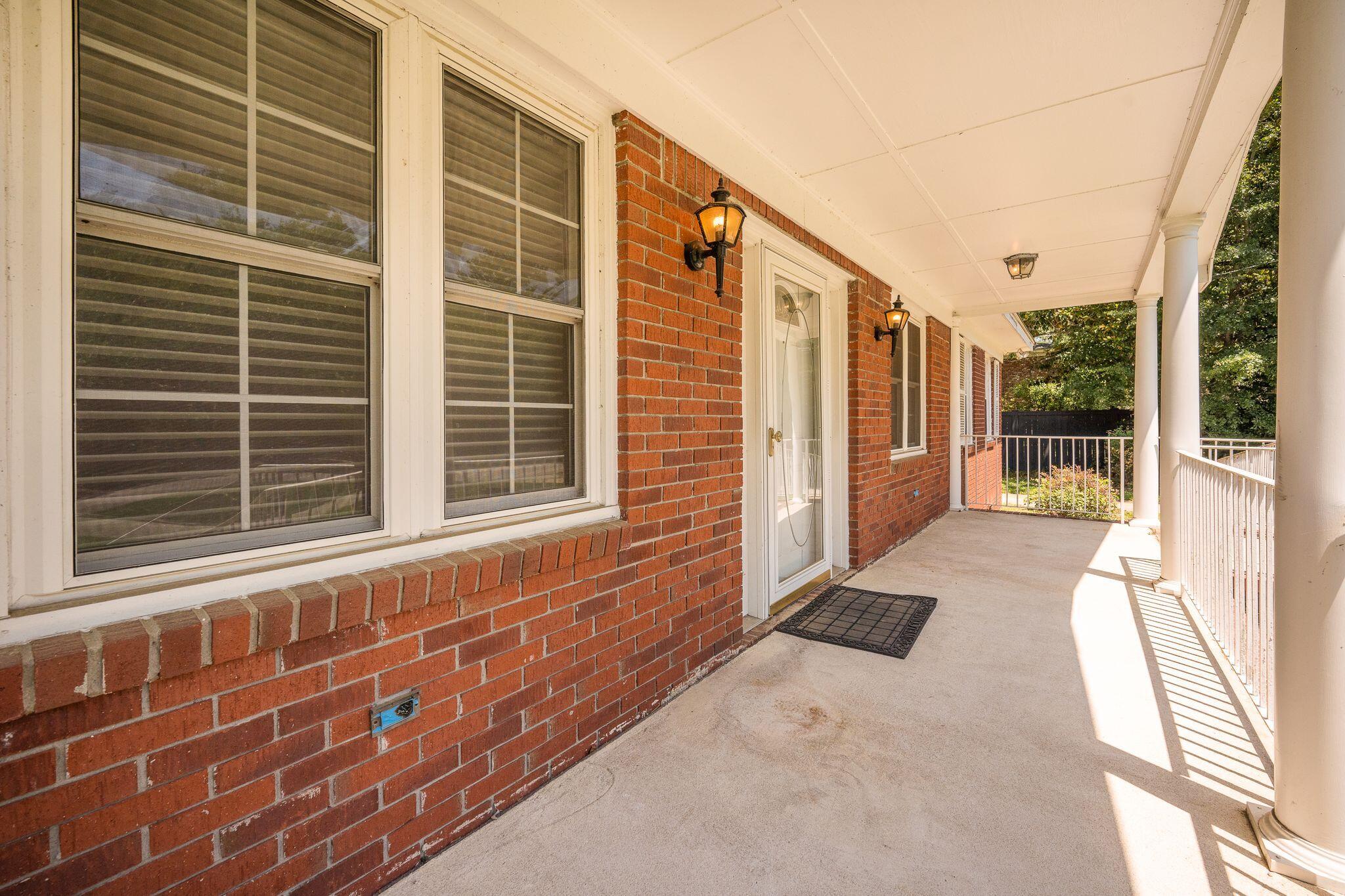 Property image 2 of 1593 Teague Street in Charlestowne Est, Charleston, SC 29407