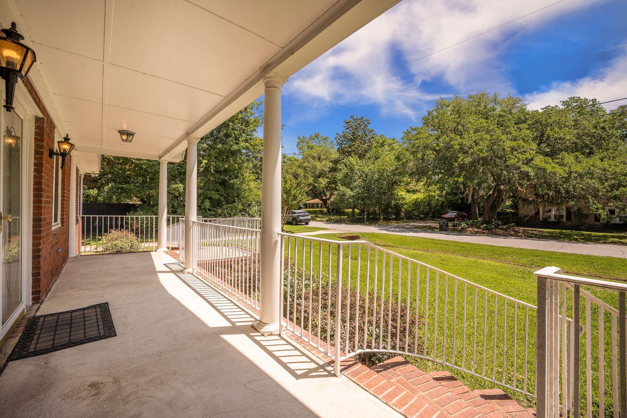 Property image 3 of 1593 Teague Street in Charlestowne Est, Charleston, SC 29407