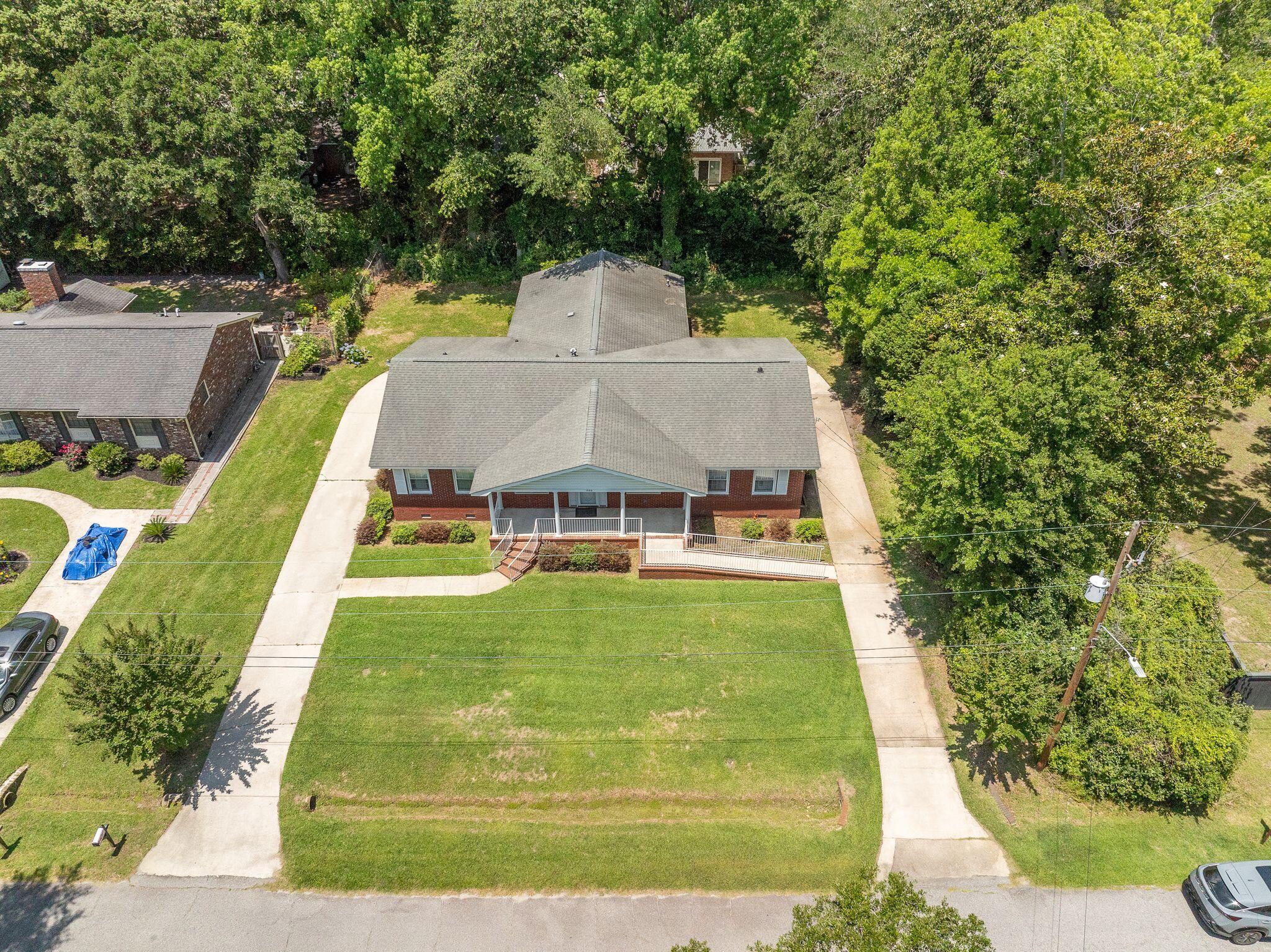 Property image 4 of 1593 Teague Street in Charlestowne Est, Charleston, SC 29407