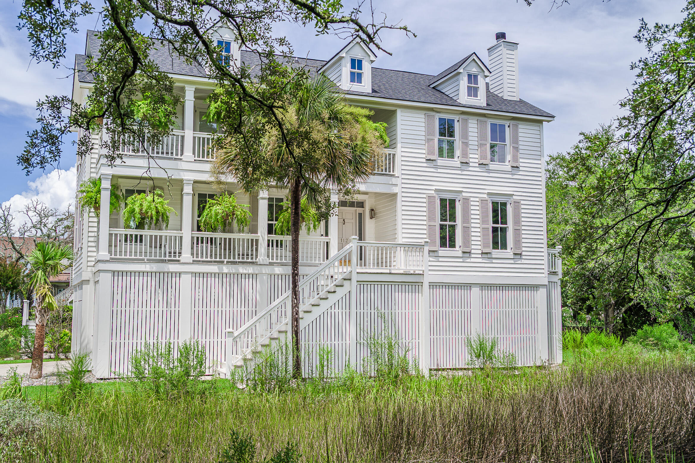Property image 3 of 112 Middle Street in Old Village, Mount Pleasant, SC 29464