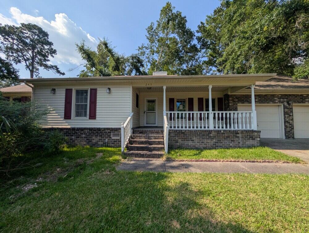 Property image 2 of 249 Savannah in Irongate, Summerville, SC 29485