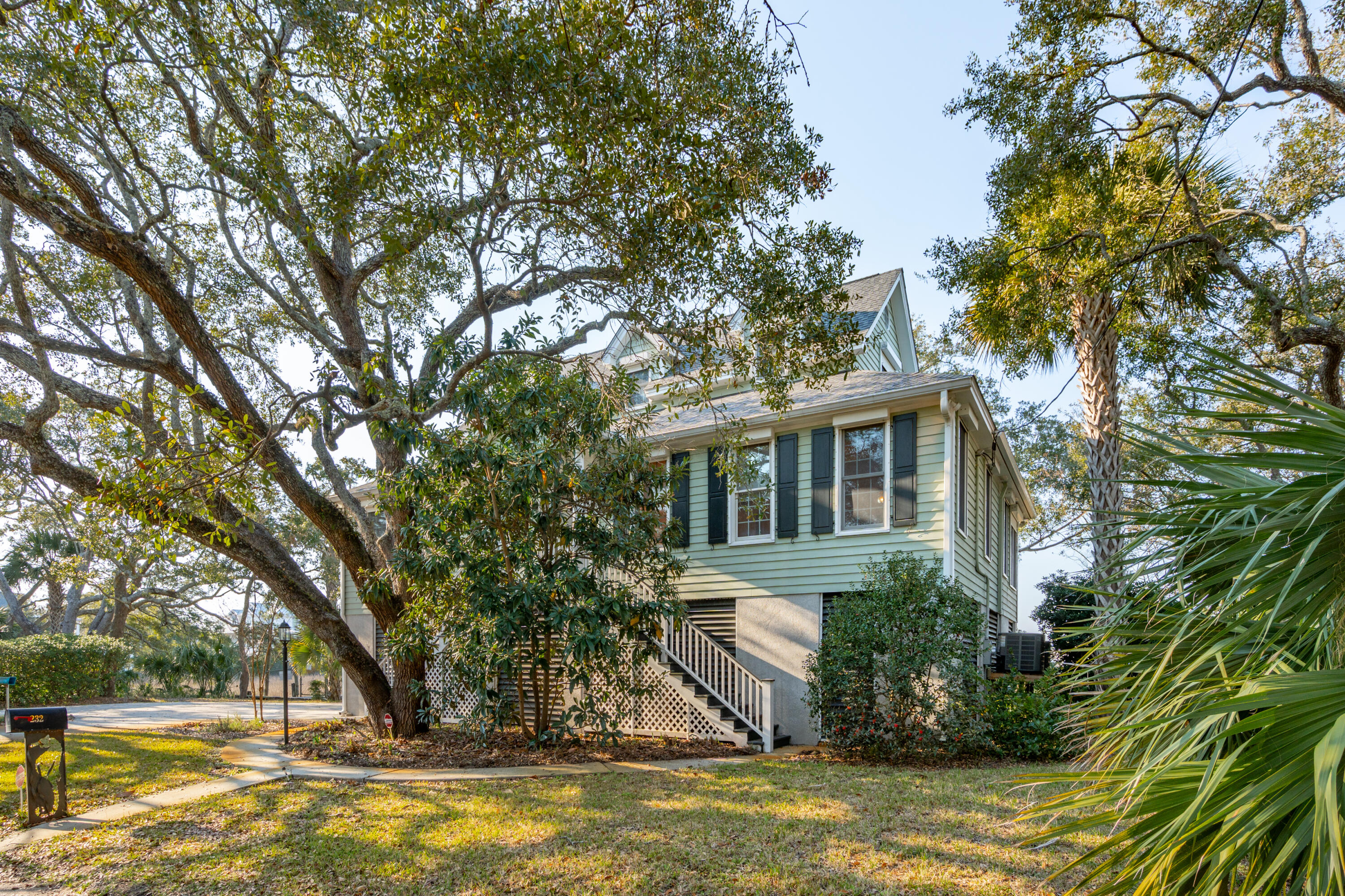 Property image 5 of 232 Haddrell Street in Old Village, Mount Pleasant, SC 29464