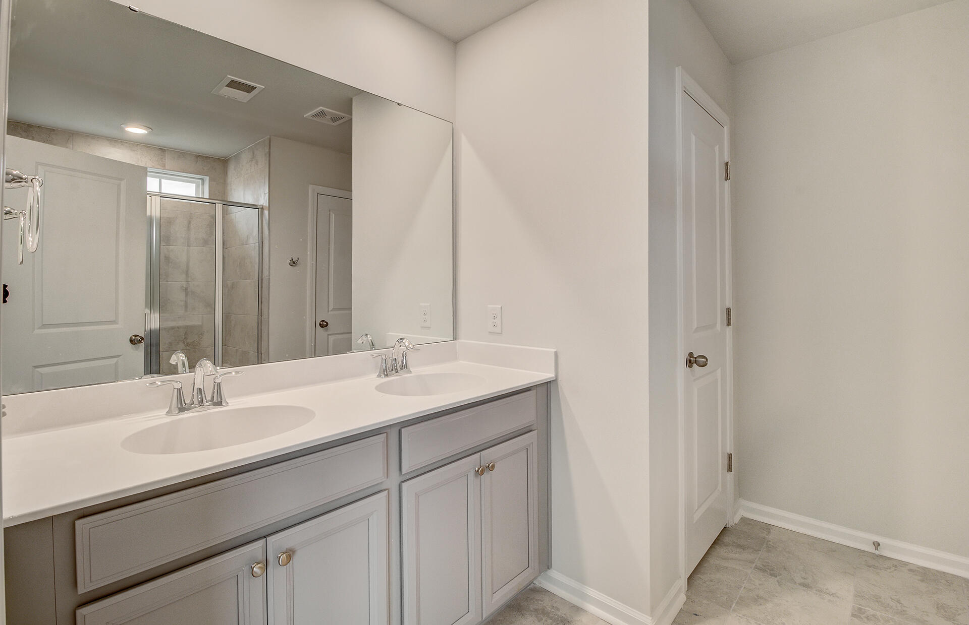 Property image 4 of 102 Slipper Shell Street in Summers Corner, Summerville, SC 29485