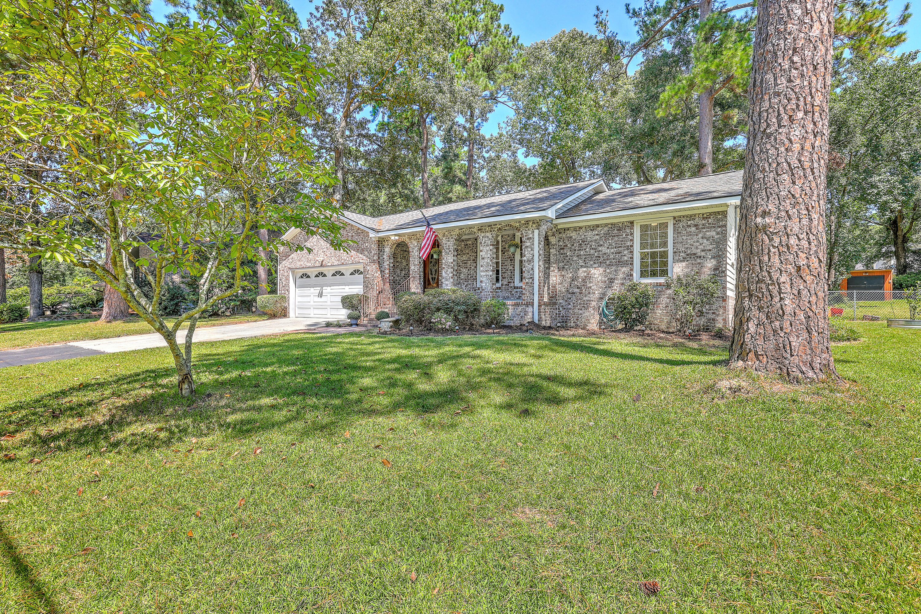 Property image 3 of 129 Sycamore Drive in Twin Oaks, Summerville, SC 29485