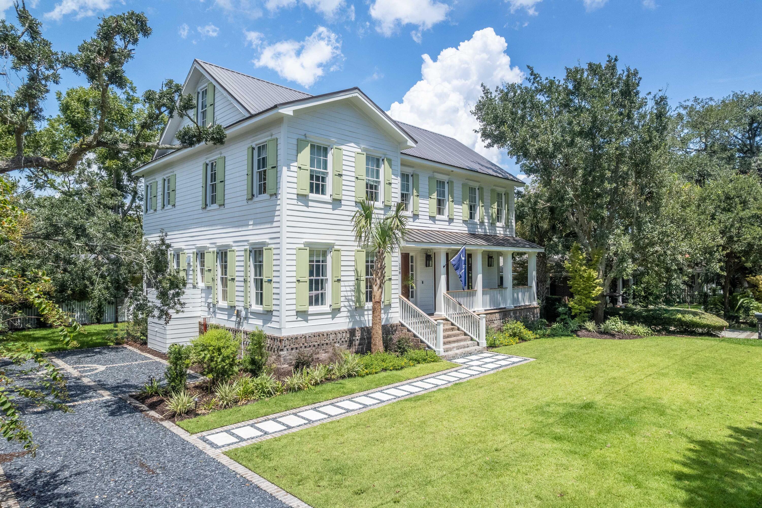 Property image 4 of 108 Live Oak Drive in Old Village, Mount Pleasant, SC 29464