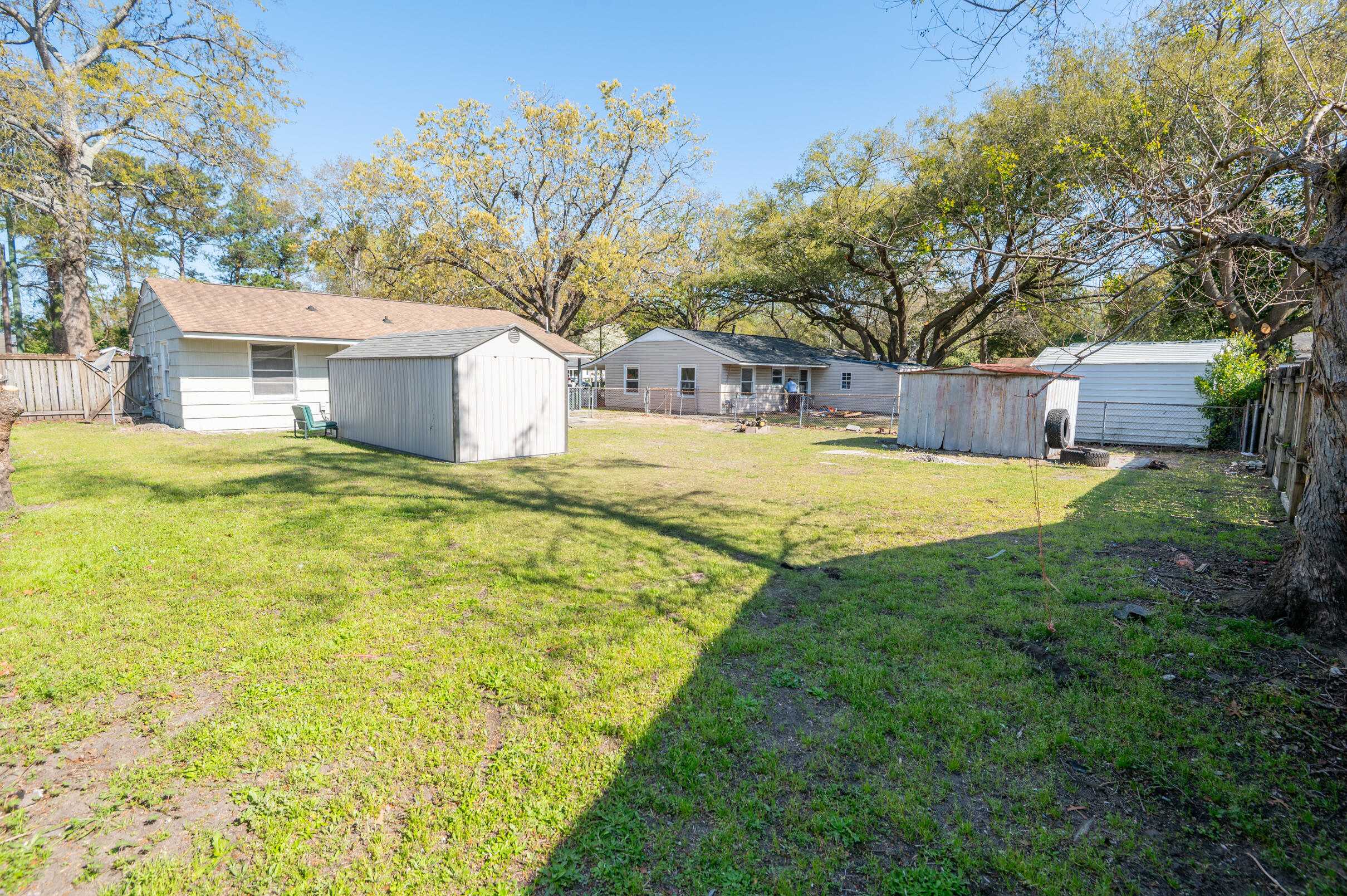 Property image 4 of 1230 Hawthorne Circle in Yeamans Park, Hanahan, SC 29410