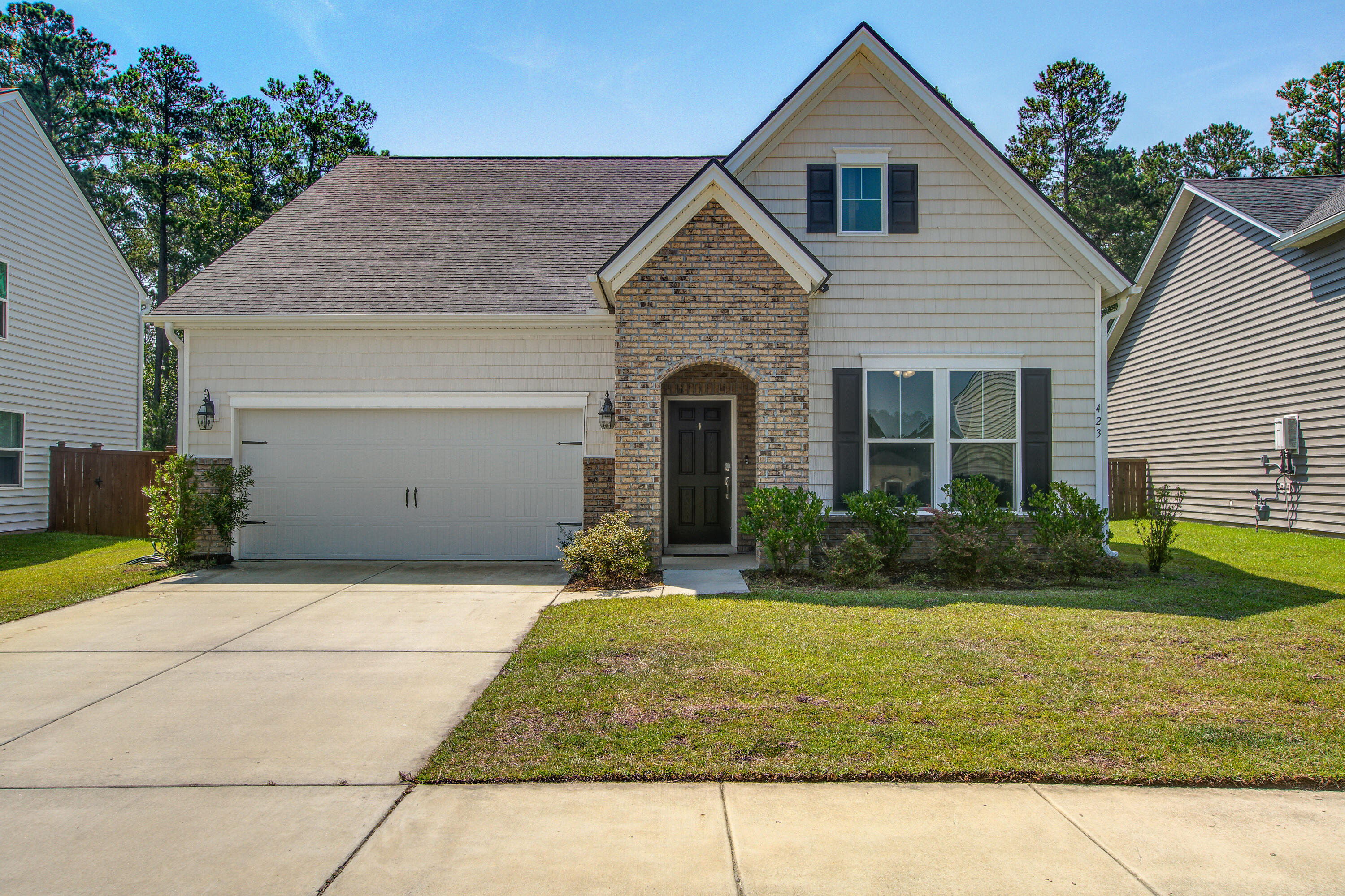 Property image 2 of 423 Squire Pope Road in Cane Bay Plantation, Summerville, SC 29486