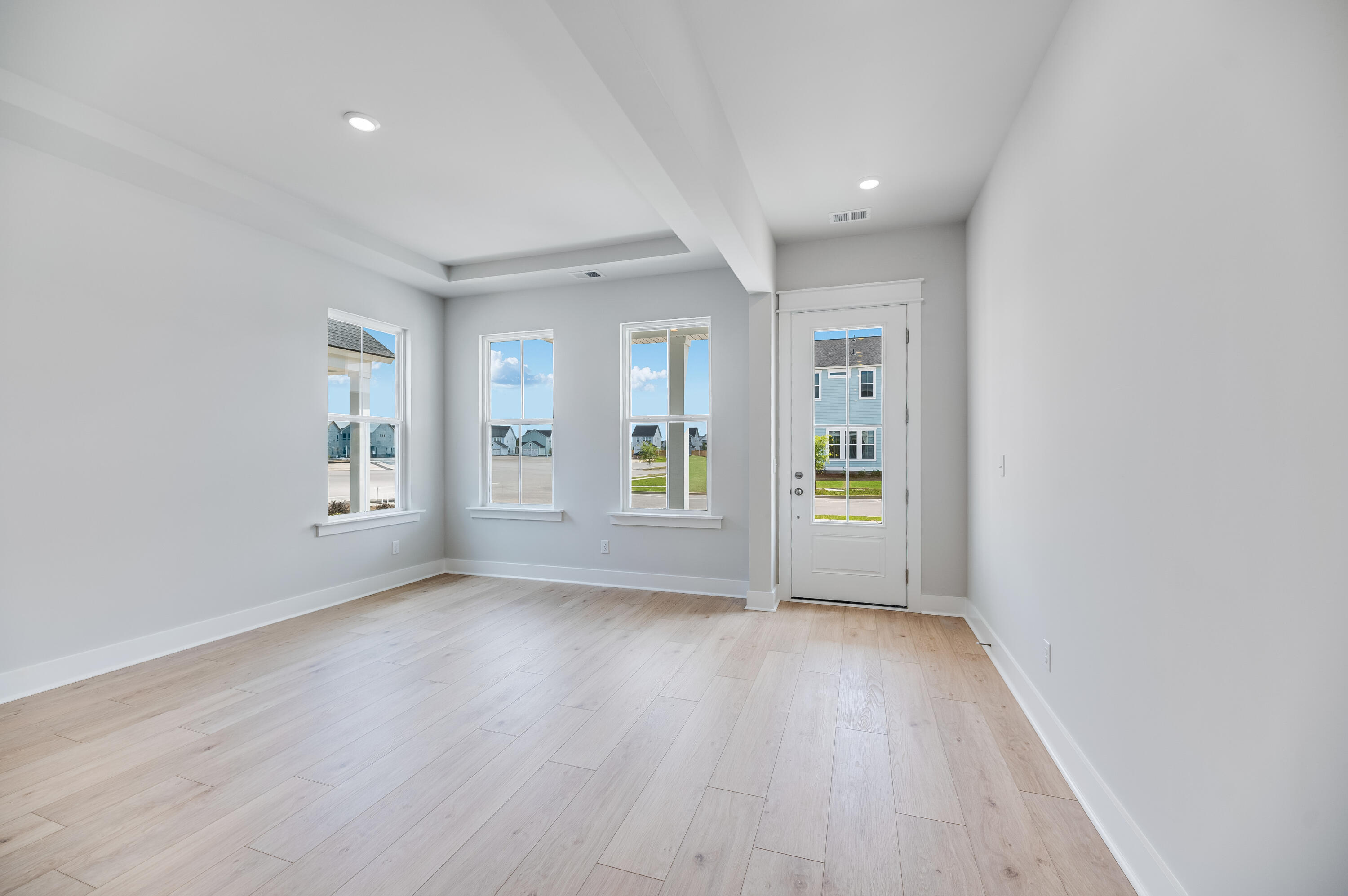 Property image 2 of 336 Citrus Drive in Carnes Crossroads, Summerville, SC 29486