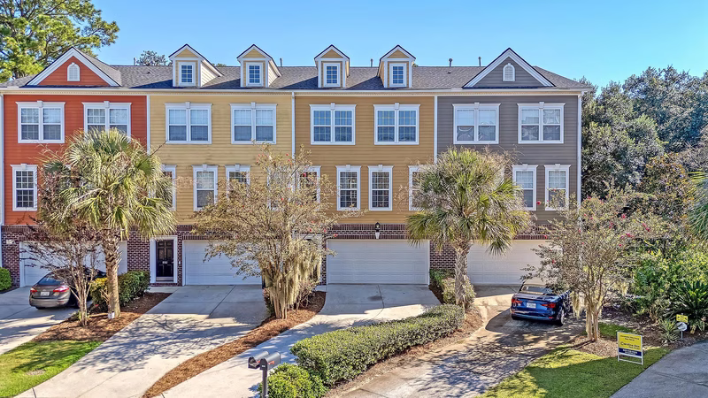 9313 Sweetbay Court