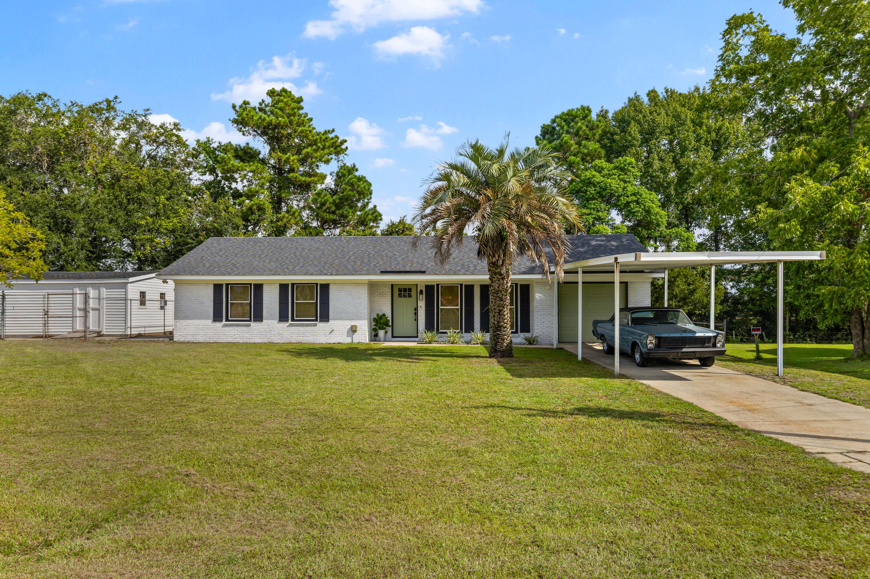 Property image 2 of 2723 Crestline Drive in Waylyn, North Charleston, SC 29405