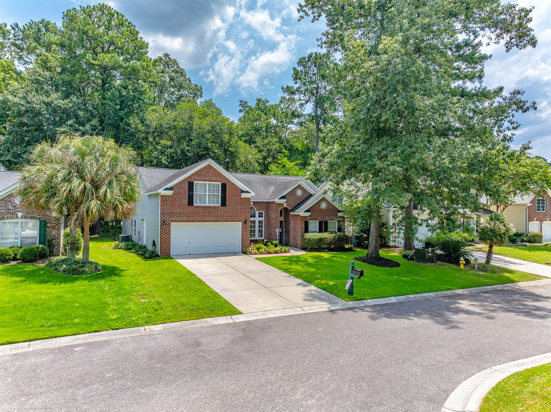 Property image 2 of 808 Long Drive Road in Legend Oaks Plantation, Summerville, SC 29485
