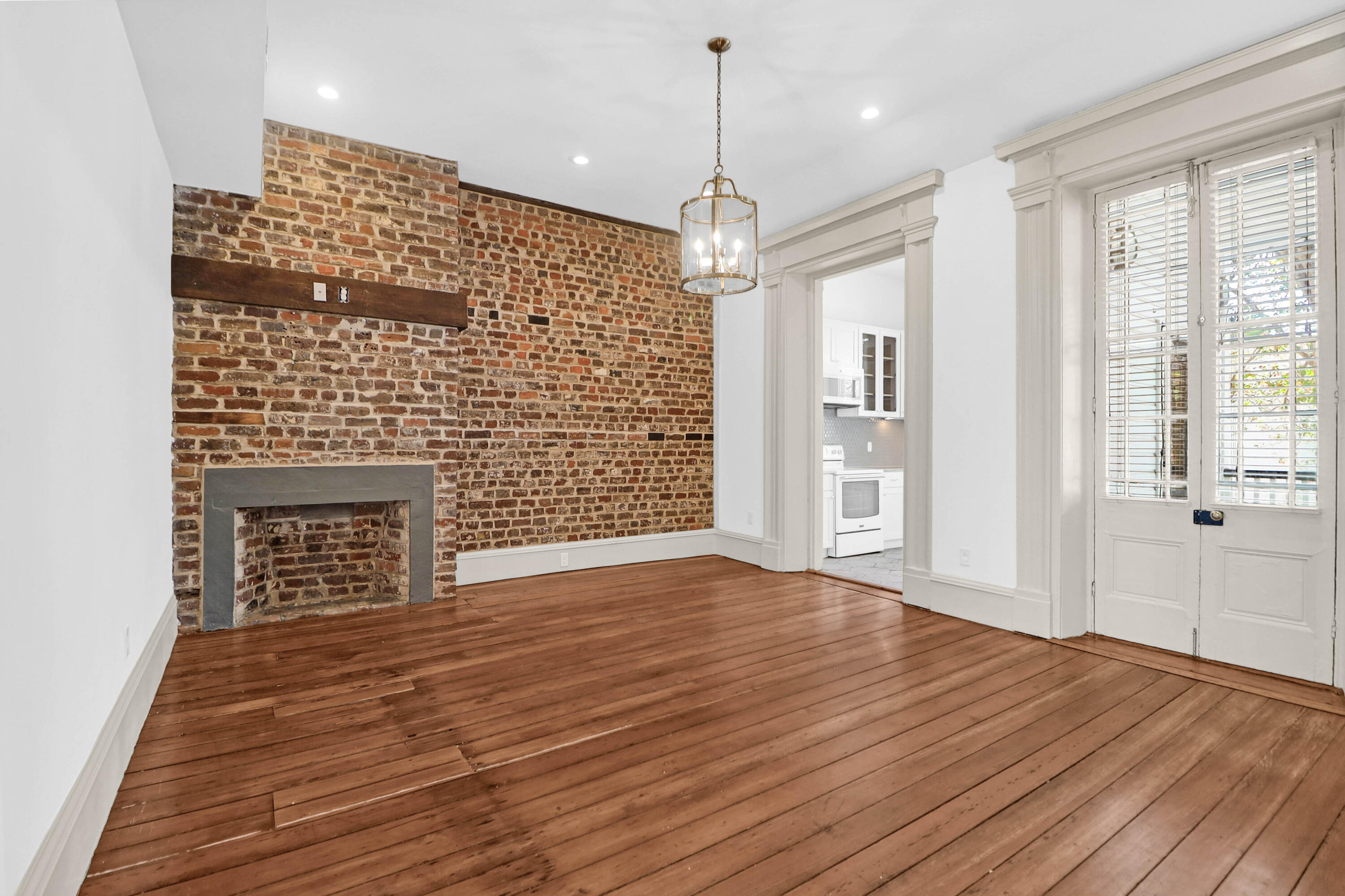 Property image 2 of 35 Society Street D in Ansonborough, Charleston, SC 29401