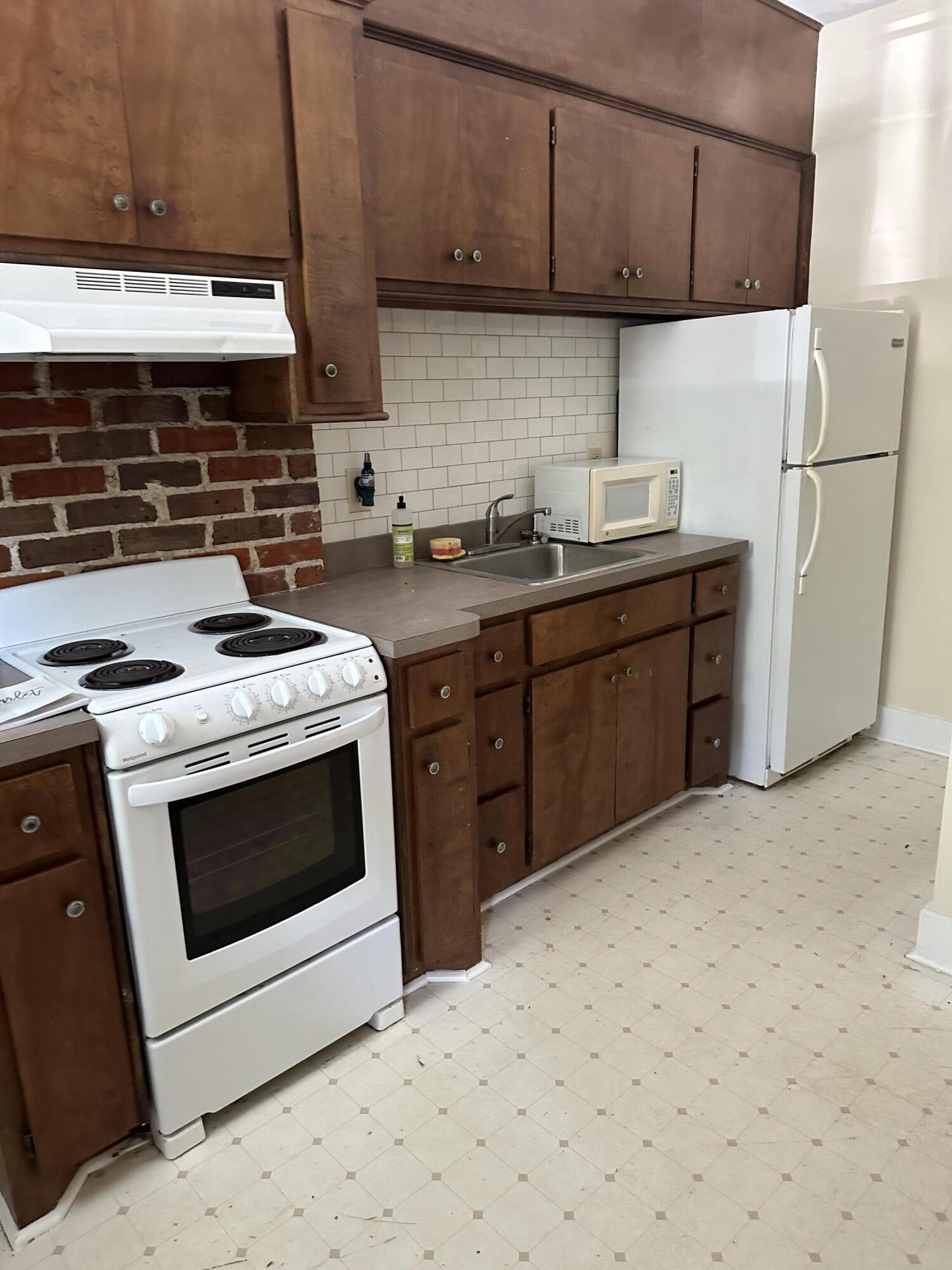 Property image 5 of 56 Laurens Street C in Ansonborough, Charleston, SC 29401