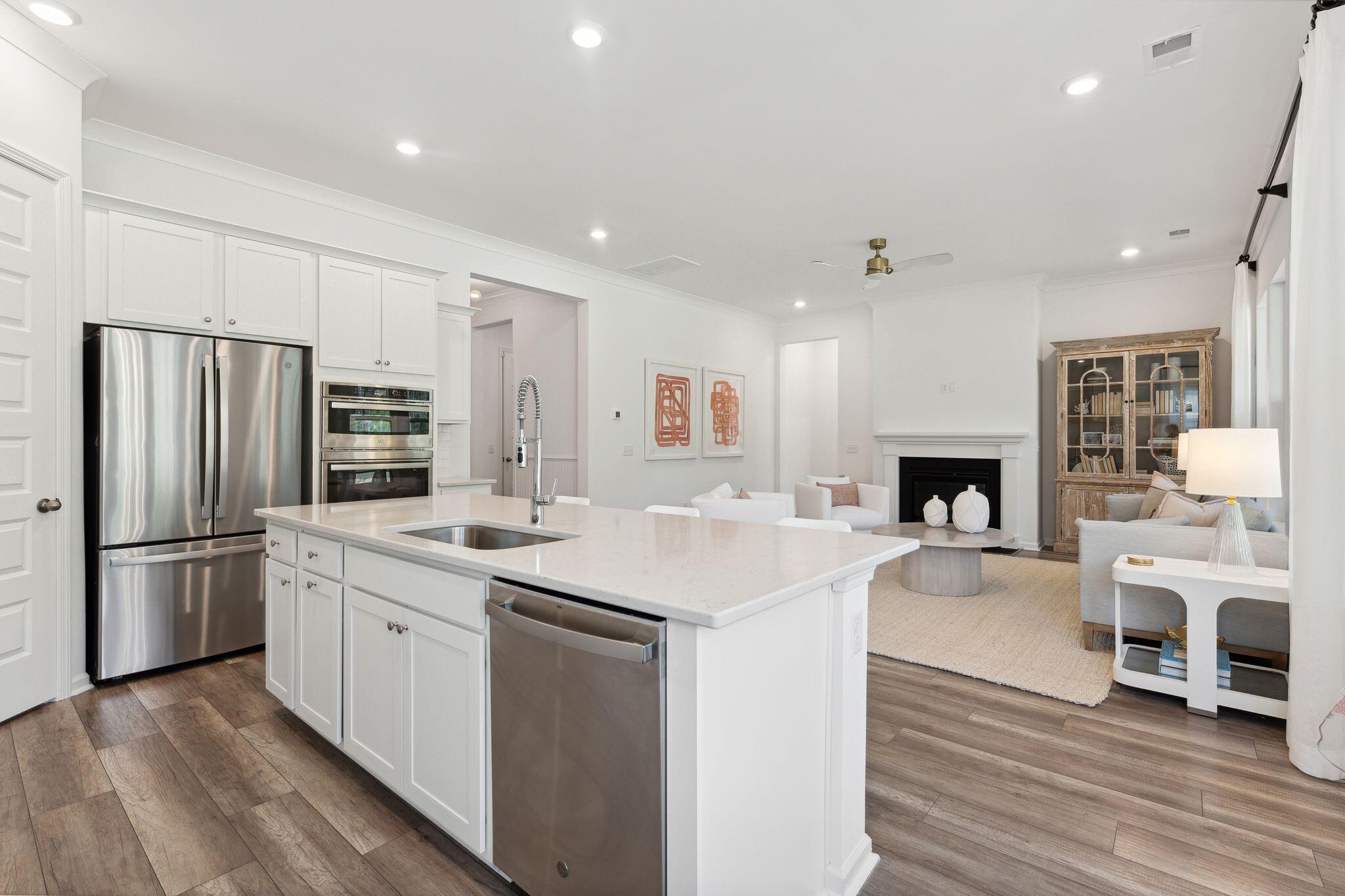 Property image 4 of 1111 Darling Street in Summers Corner, Summerville, SC 29485
