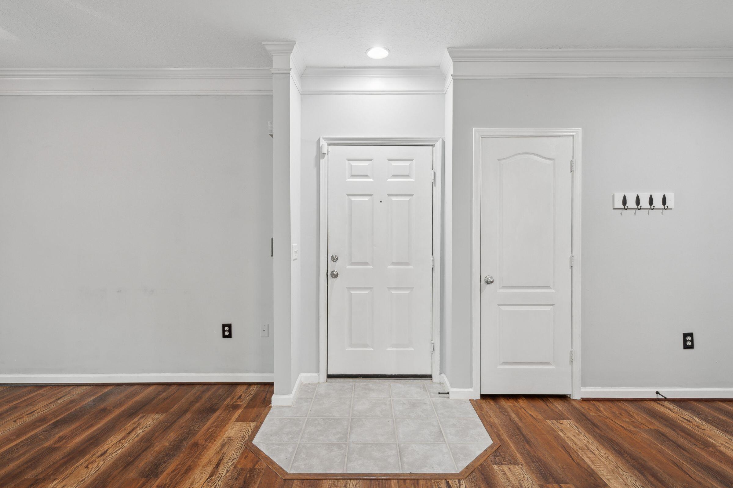 Property image 5 of 1300 Park West Boulevard 811 in Park West, Mount Pleasant, SC 29466