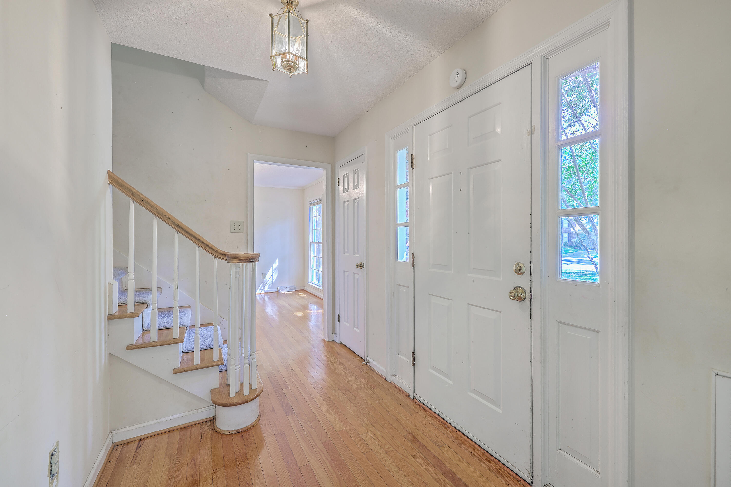 Property image 5 of 109 Squire Court in Ashborough East, Summerville, SC 29485