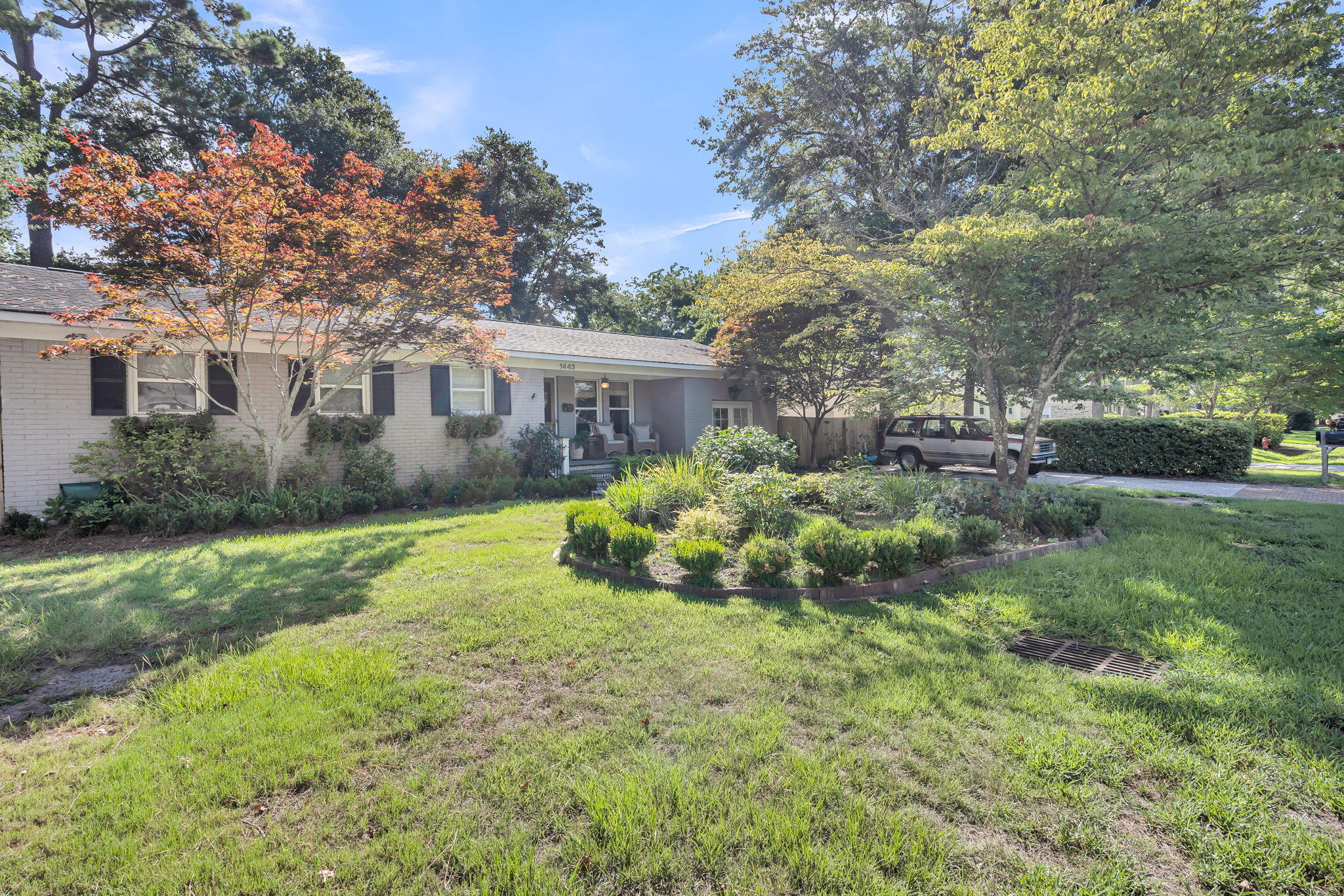 Property image 2 of 1443 Heather Drive in Old Mt Pleasant, Mount Pleasant, SC 29464