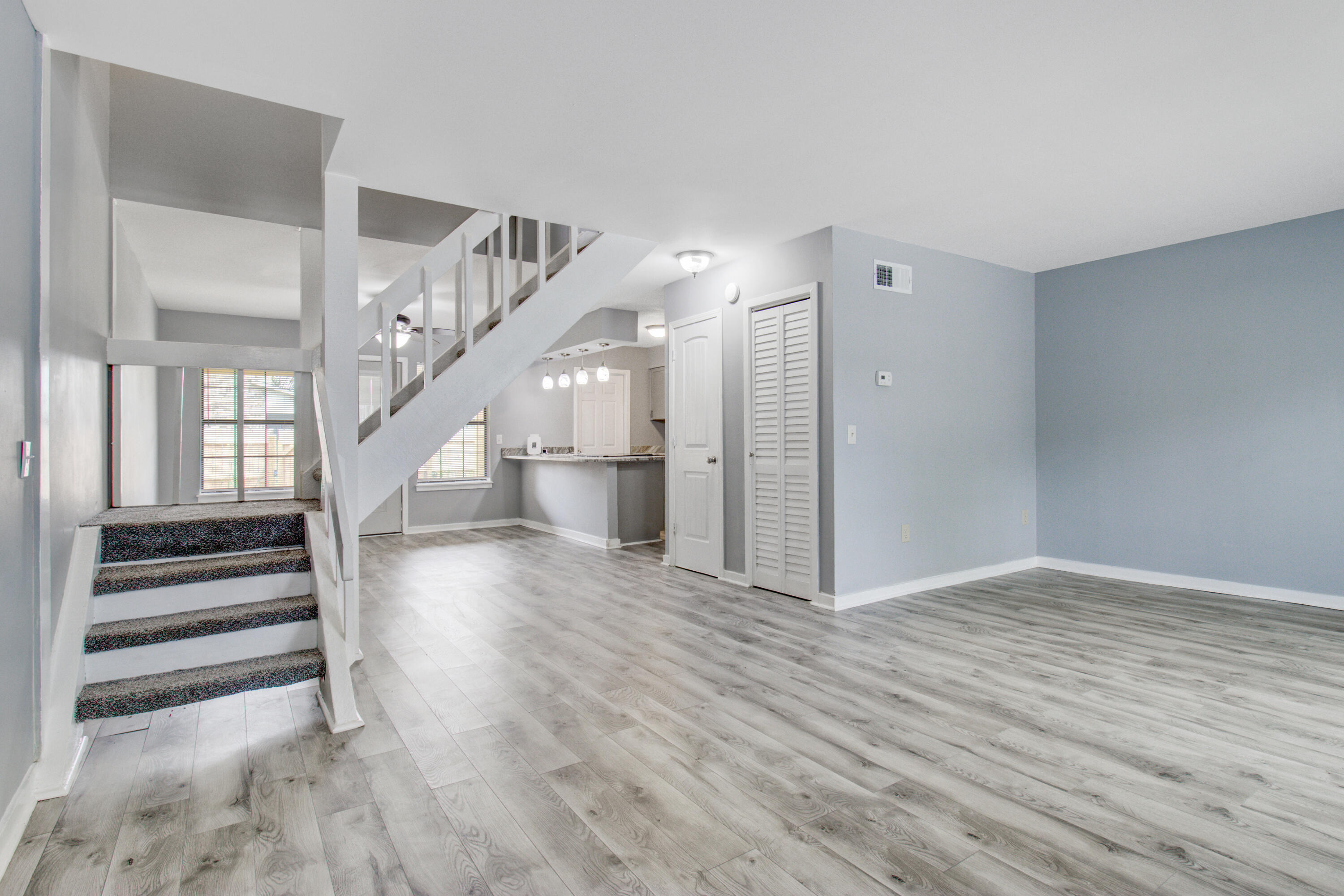 Property image 4 of 5727 Dewsbury Lane in Collins Park Villas, North Charleston, SC 29418
