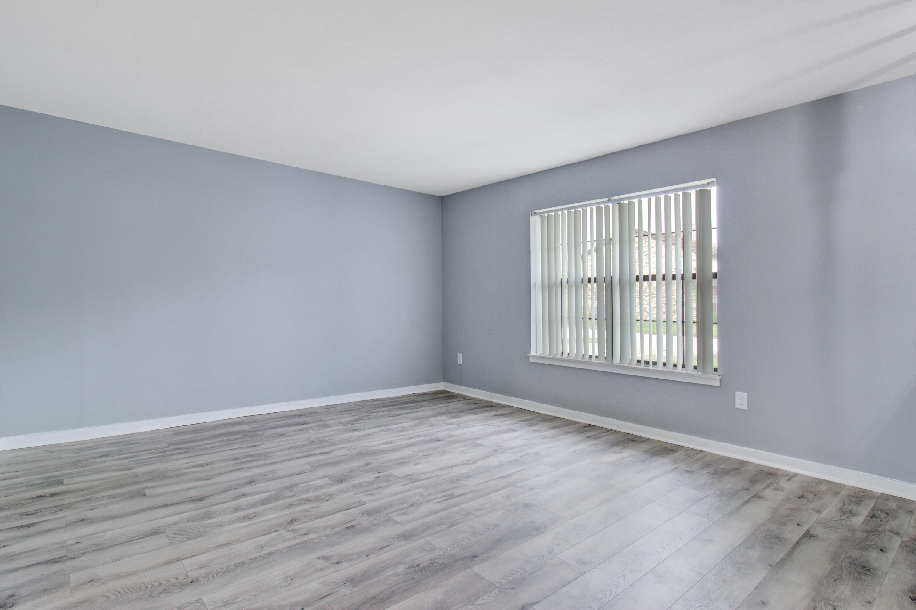 Property image 5 of 5727 Dewsbury Lane in Collins Park Villas, North Charleston, SC 29418