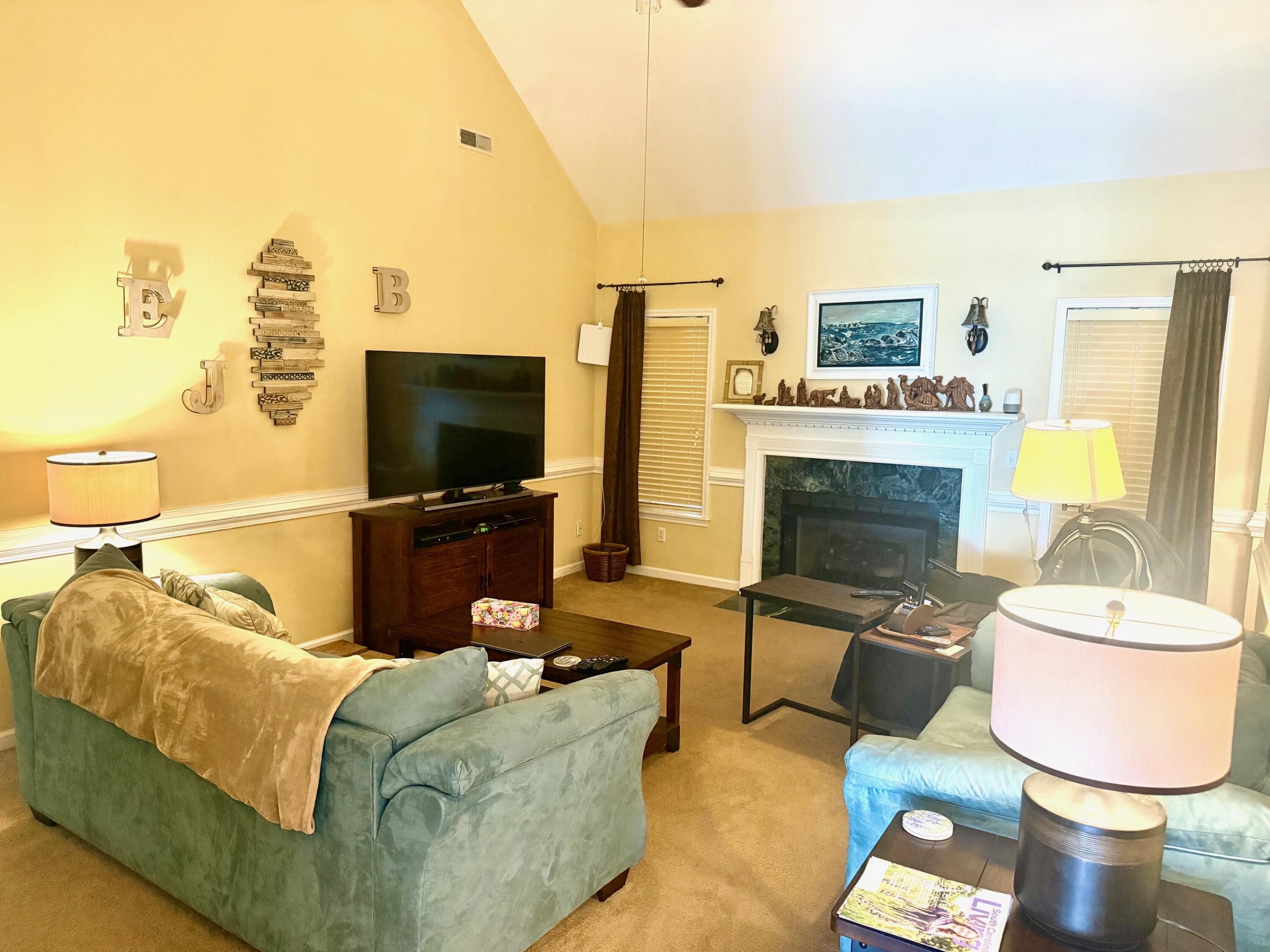 Property image 5 of 108 Paige Court in Crowfield Plantation, Goose Creek, SC 29445