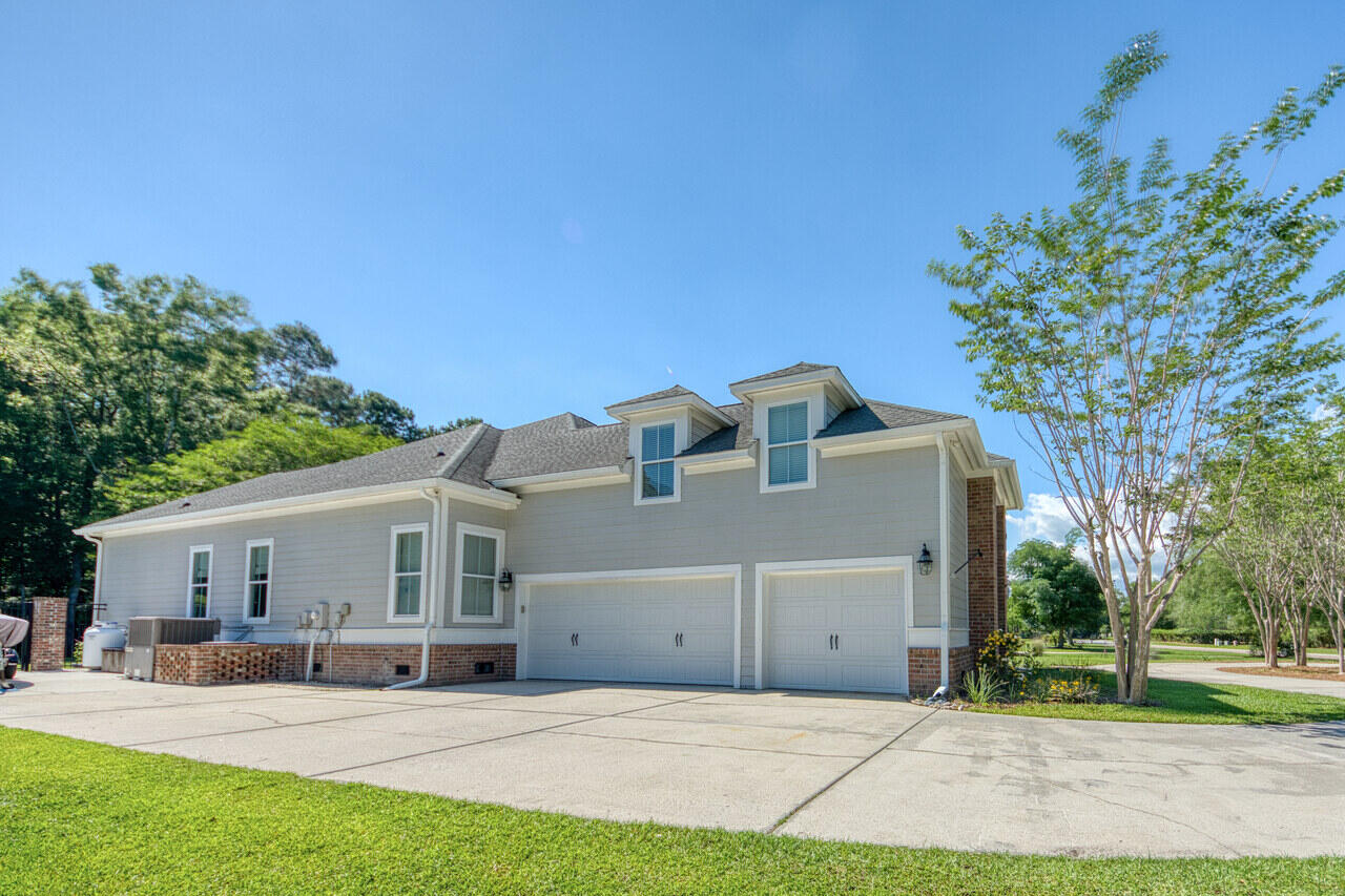Property image 5 of 3751 St Ellens Drive in Darrell Creek, Mount Pleasant, SC 29466
