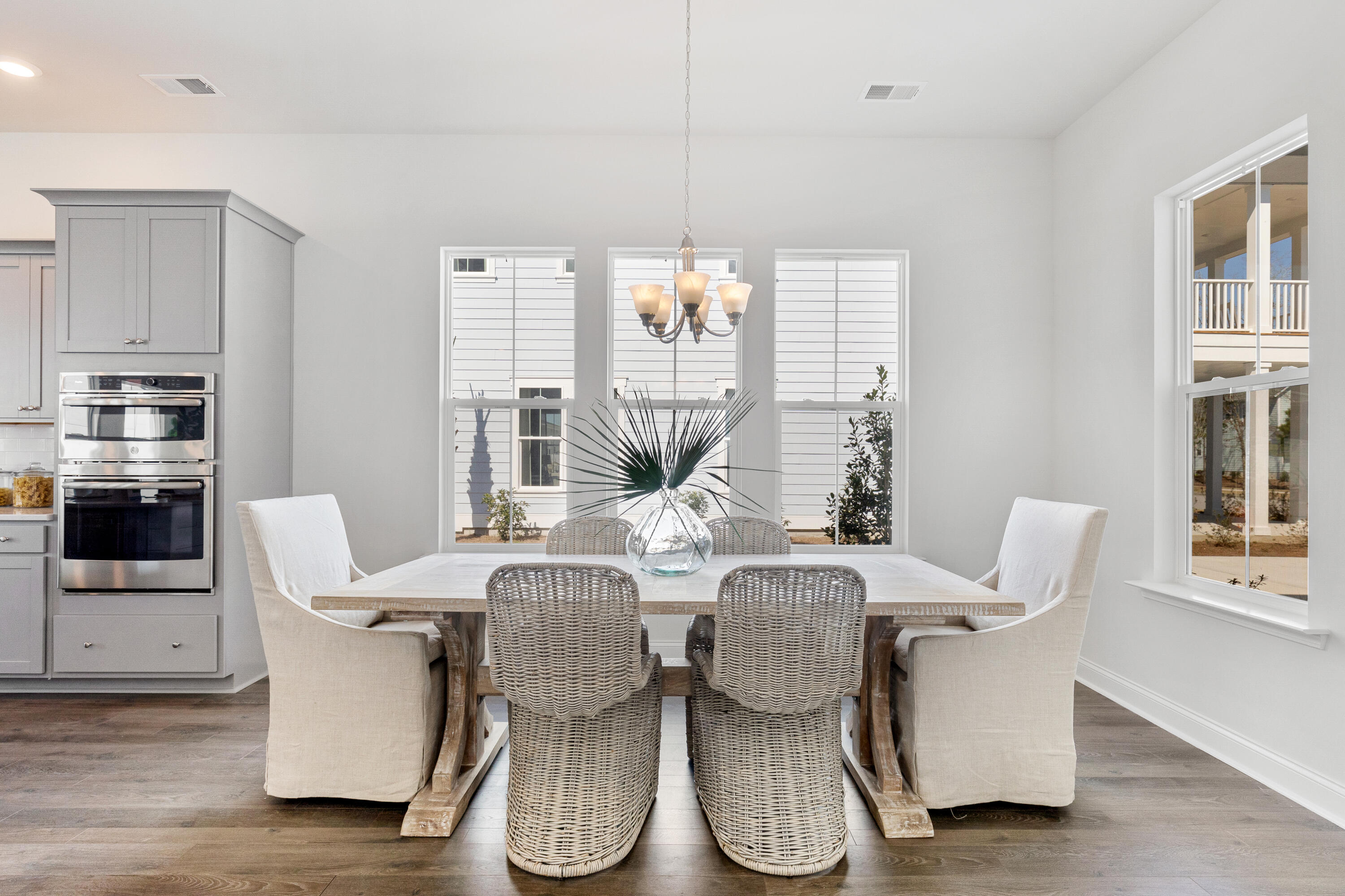 Property image 4 of 1031 Scotch Bonnet Way in Summers Corner, Summerville, SC 29485