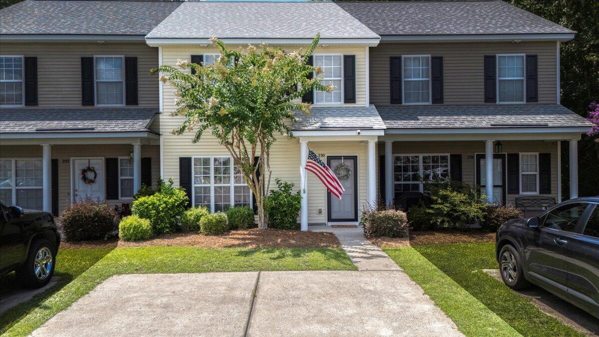 Property image 2 of 230 Congaree River Drive in Lakes of Summerville, Summerville, SC 29485