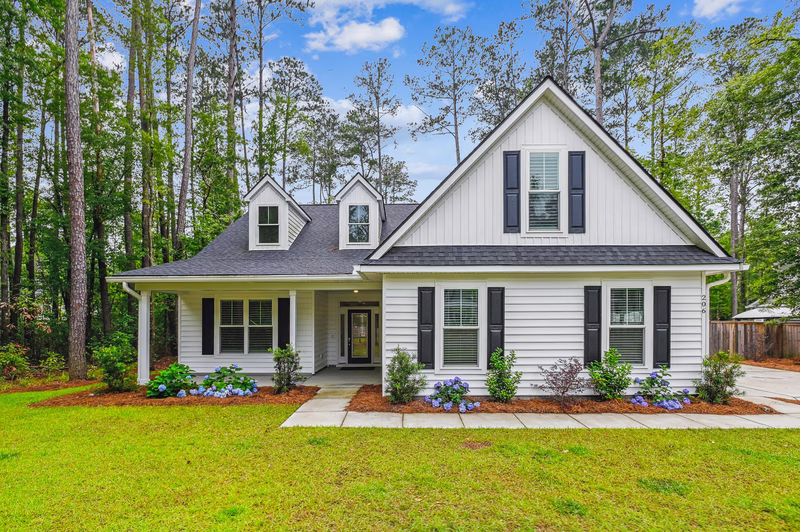 Pecan Grove, Summerville Community